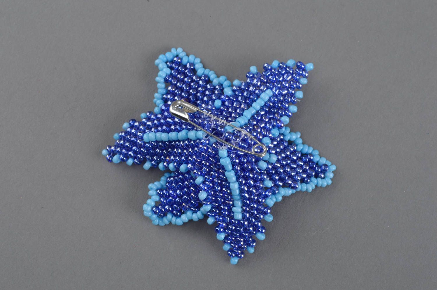 Broche fleur en perles de rocaille faite main bleue design cadeau pour femme photo 3