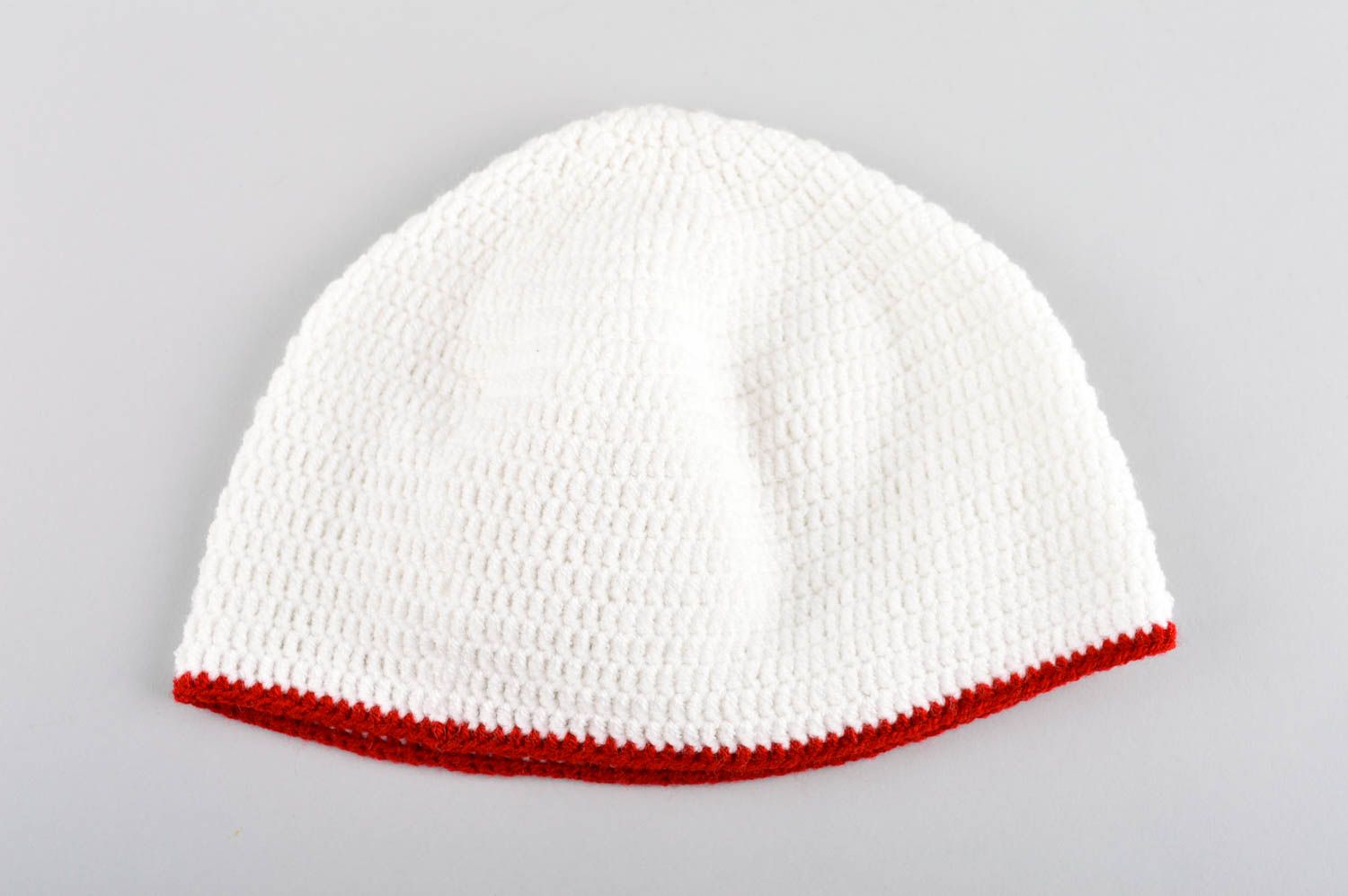 Bonnet tricot fait main Chapeau blanc fleur rouge Vêtement pour enfant photo 5