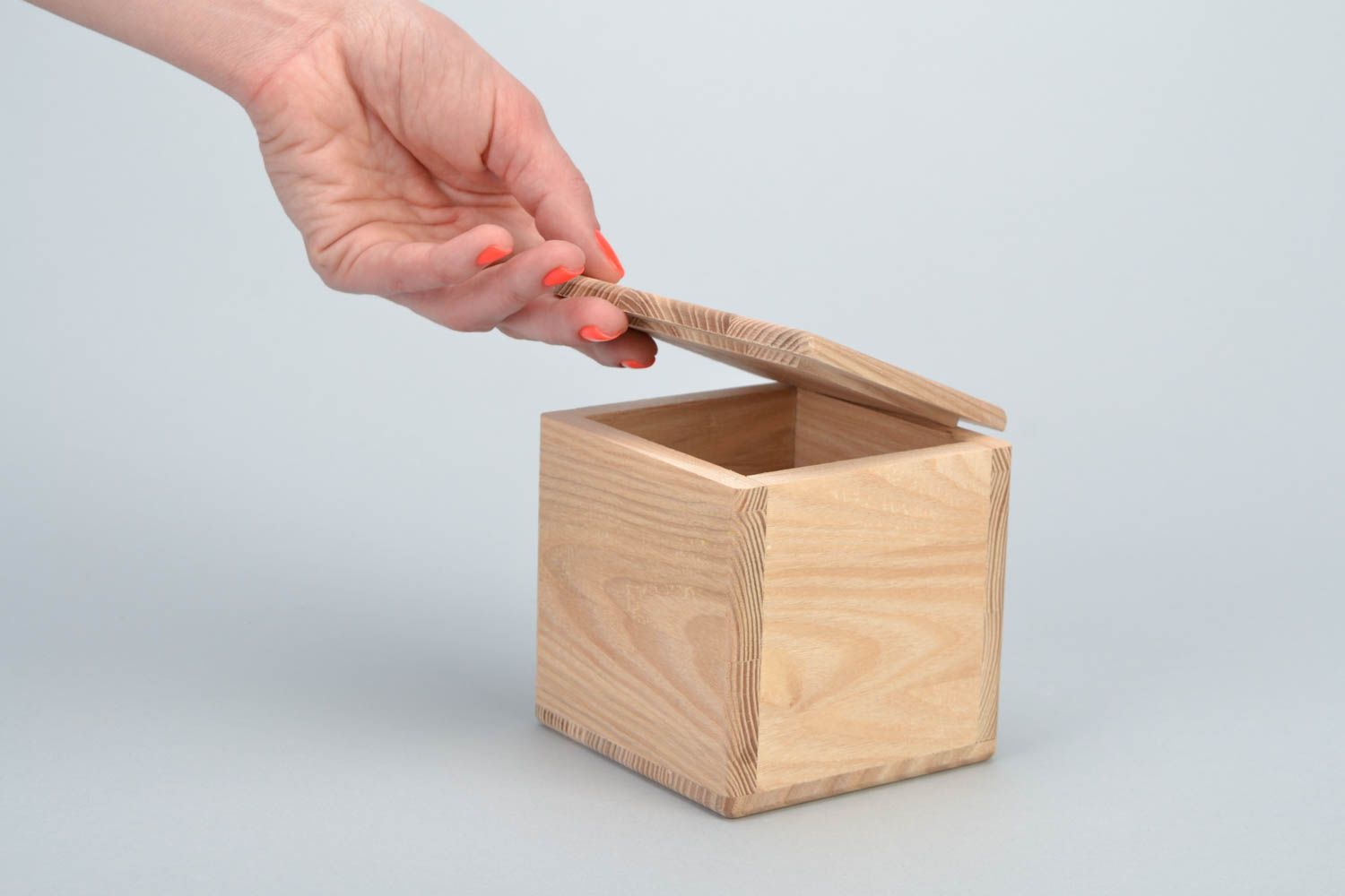 Caja para decorar cuadrada hecha a mano de madera material para manualidades foto 2