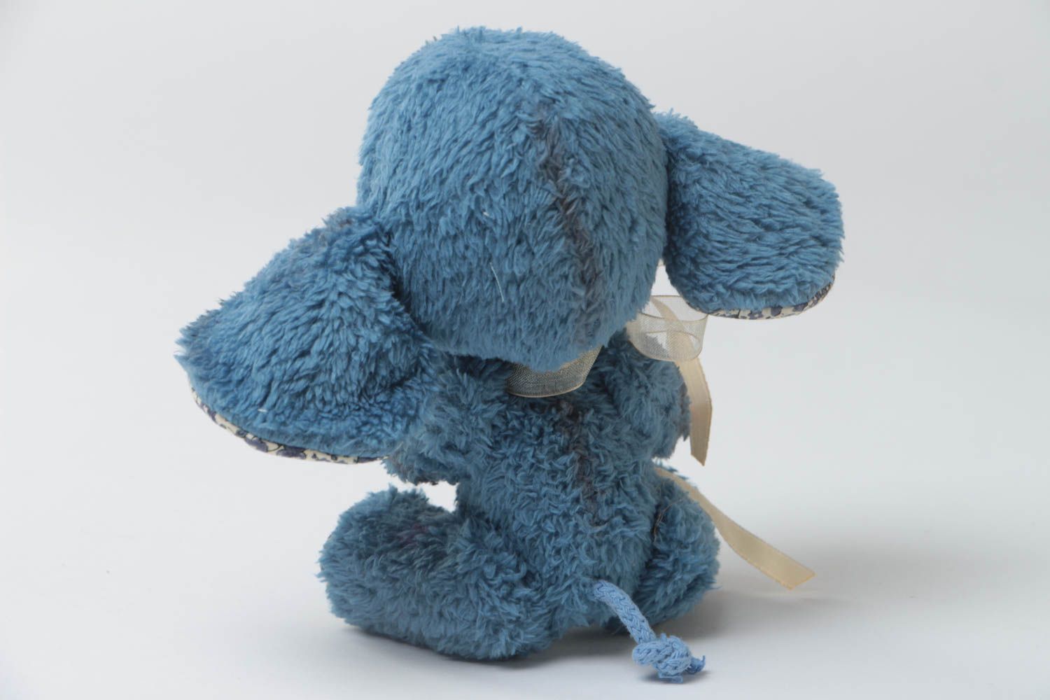 Juguete artesanal con forma de elefante infantil original de tela azul con flor foto 4
