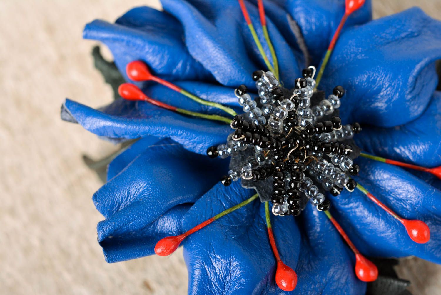 Broche fleur bleue faite main Accessoire femme barrette Petit cadeau femme photo 3