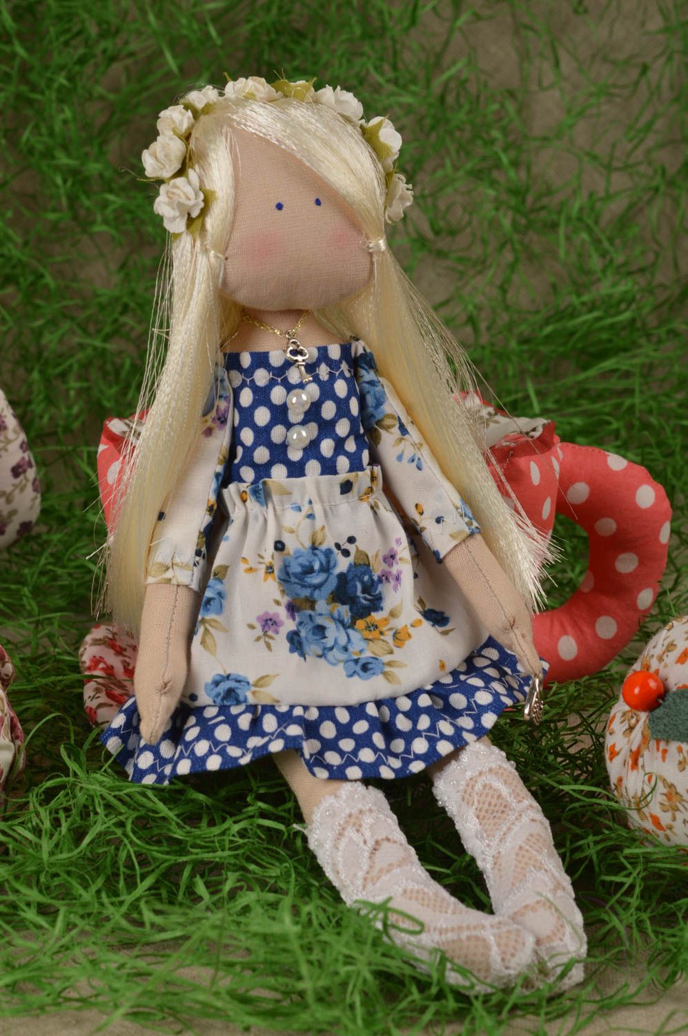 Игрушка ручной работы текстильная кукла красивая декор для дома авторская фото 1
