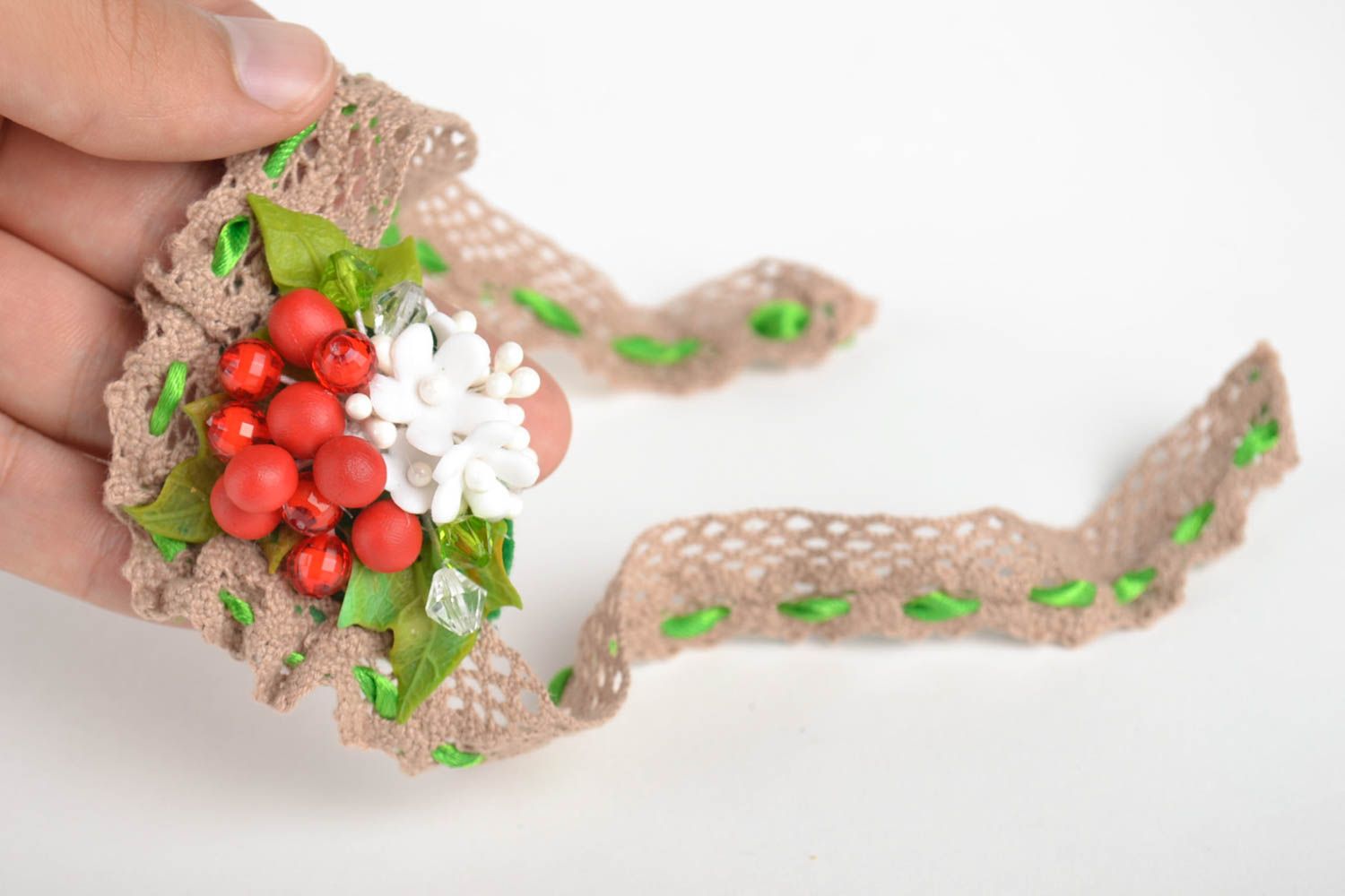 Bracelet dentelle Bijou fait main avec baies et fleurs Cadeau pour femme photo 6