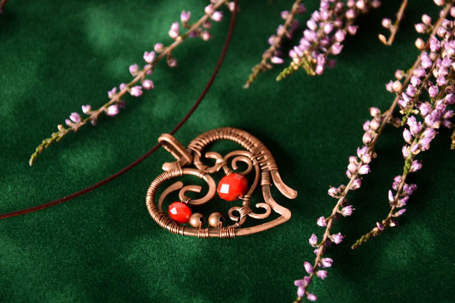 Pendentif coeur Bijou fait main en cuivre wire wrapping avec perles Cadeau femme photo 1