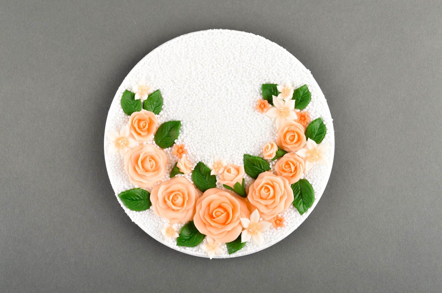 Assiette décorative Décoration fait main Vaisselle déco avec fleurs modelées photo 3