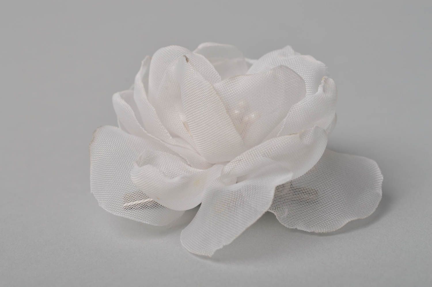 Barrette fleur blanche faite main Pince cheveux mousseline de soie Cadeau fille photo 8
