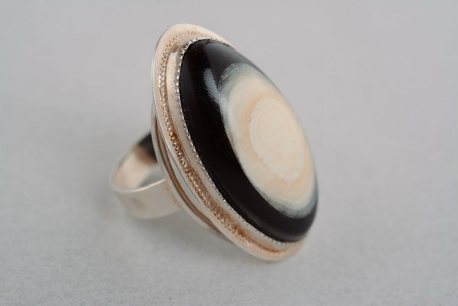 Ring with cow horn photo 4