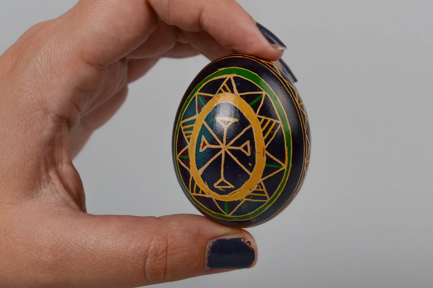 Расписное пасхальное яйцо хенд мейд с орнаментом красивое декоративное к Пасхе  фото 5