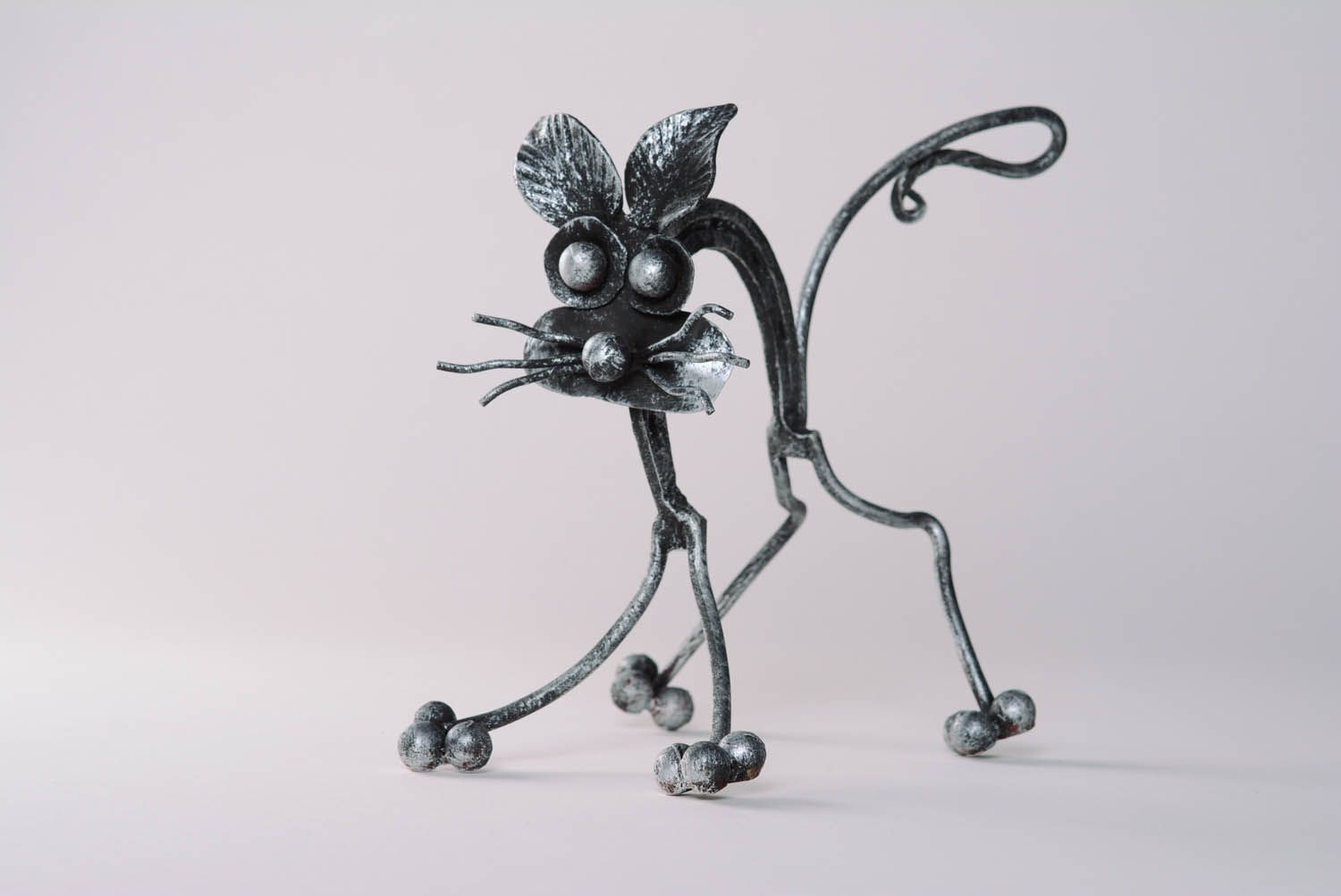 Estatueta artesanal de metal decorado com prata Gato ferradura para a boa sorte foto 5