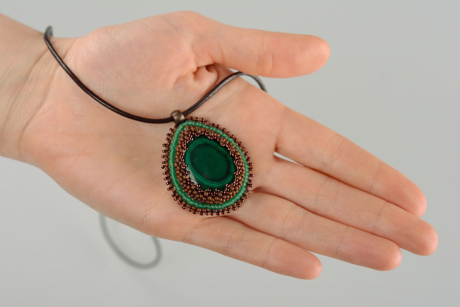 Beaded pendant with malachite stone photo 5
