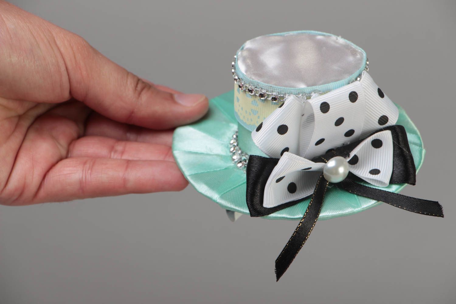 Handmade festive mini top hat hair clip of turquoise color with bow for girls photo 5