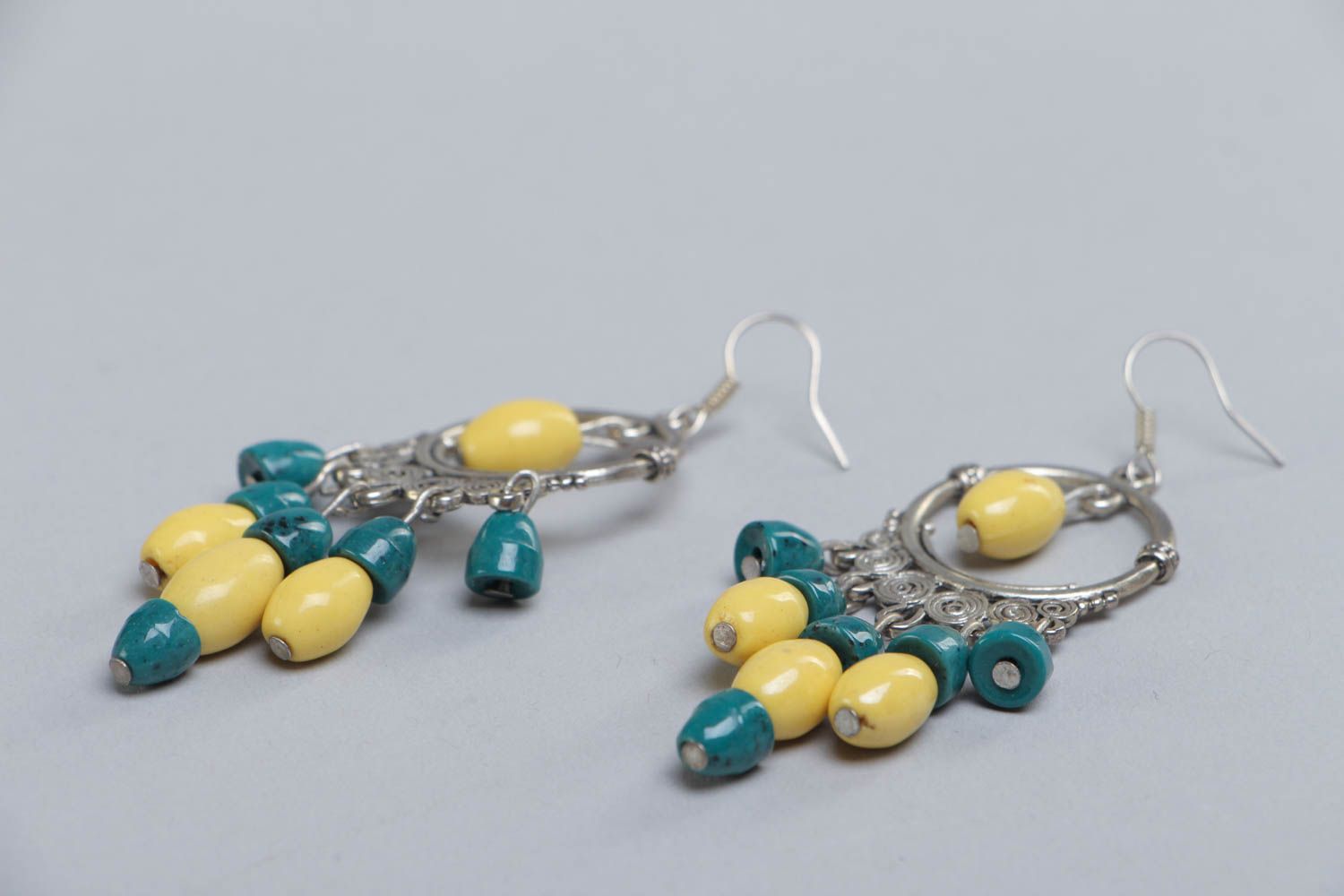 Orecchini pendenti con perline fatti a mano accessori da donna regalo originale foto 3