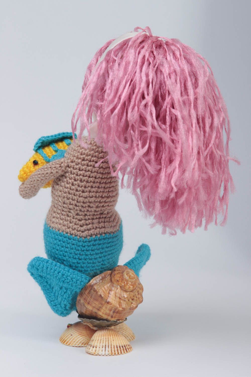 Мягкая игрушка кукла ручной работы кукла крючком вязаная с розовыми волосами фото 4