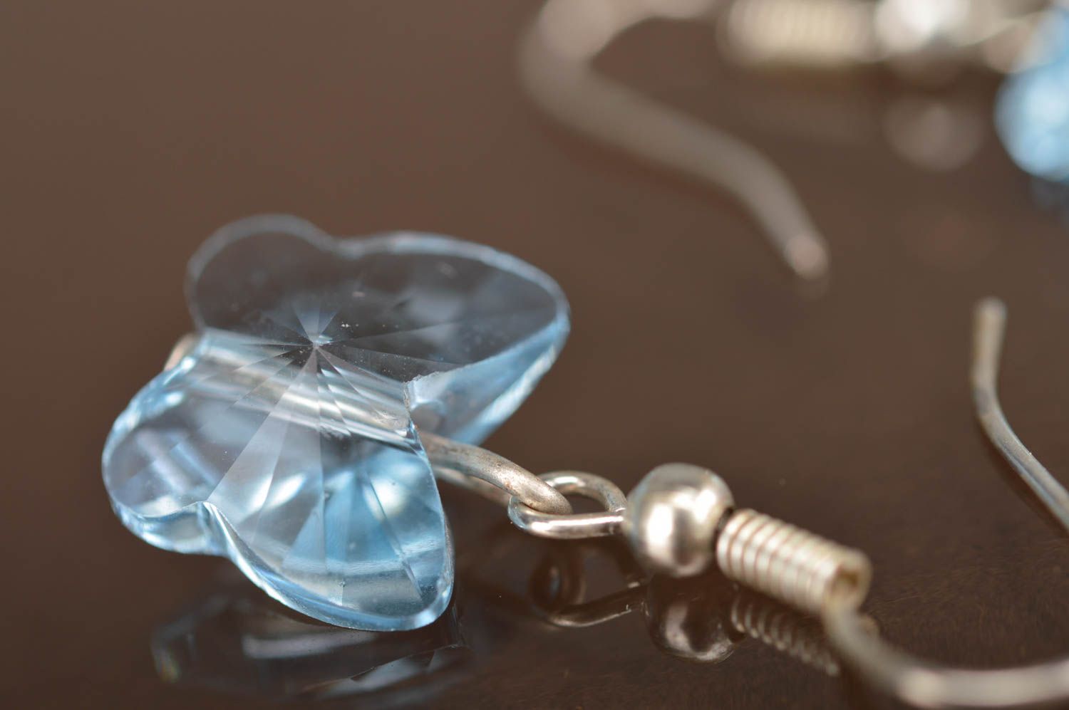 Boucles d'oreilles papillons cristaux autrichiens pendantes bleues faites main photo 4