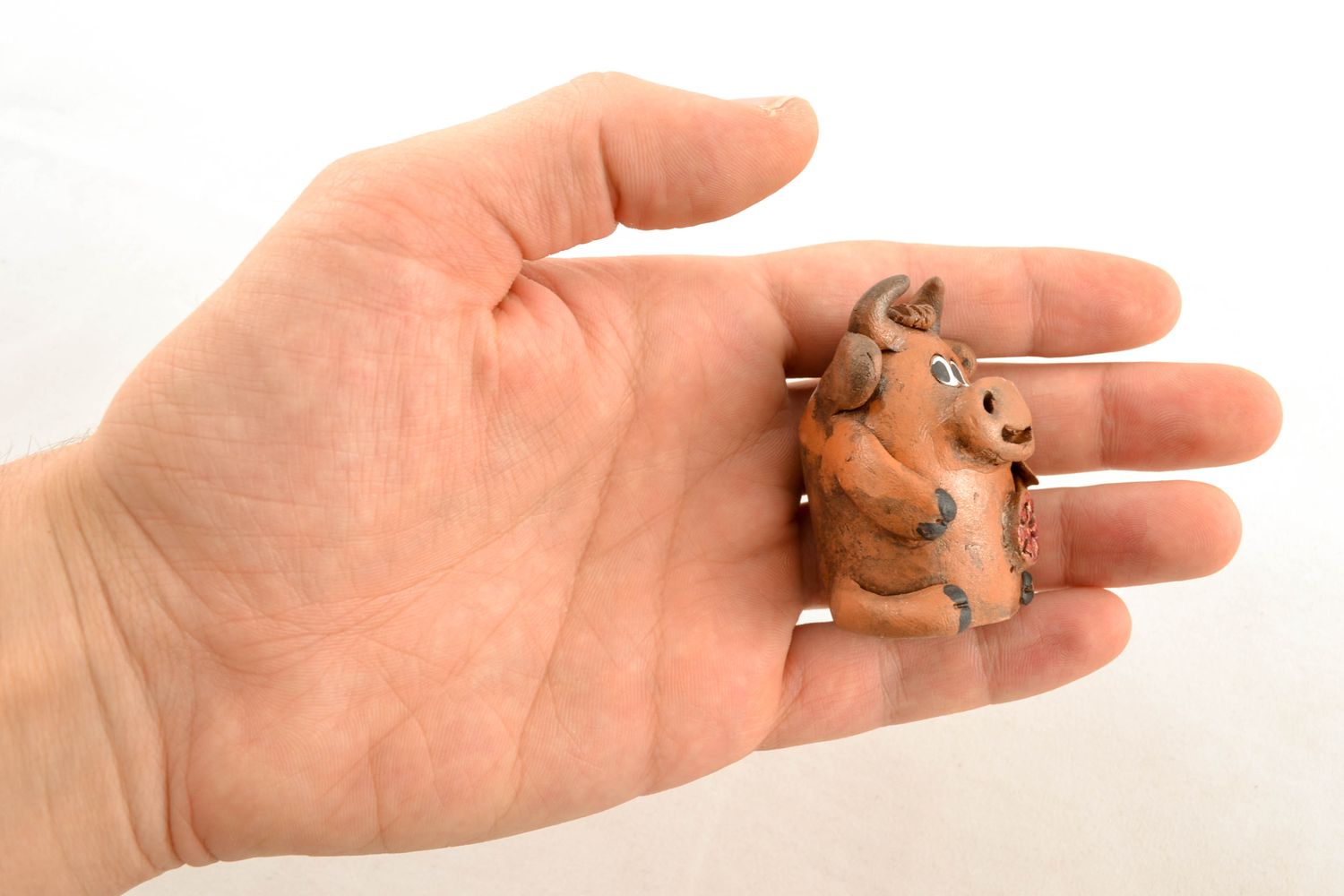 Statuetta mucca in argilla fatta a mano figurina decorativa in ceramica 
 foto 1