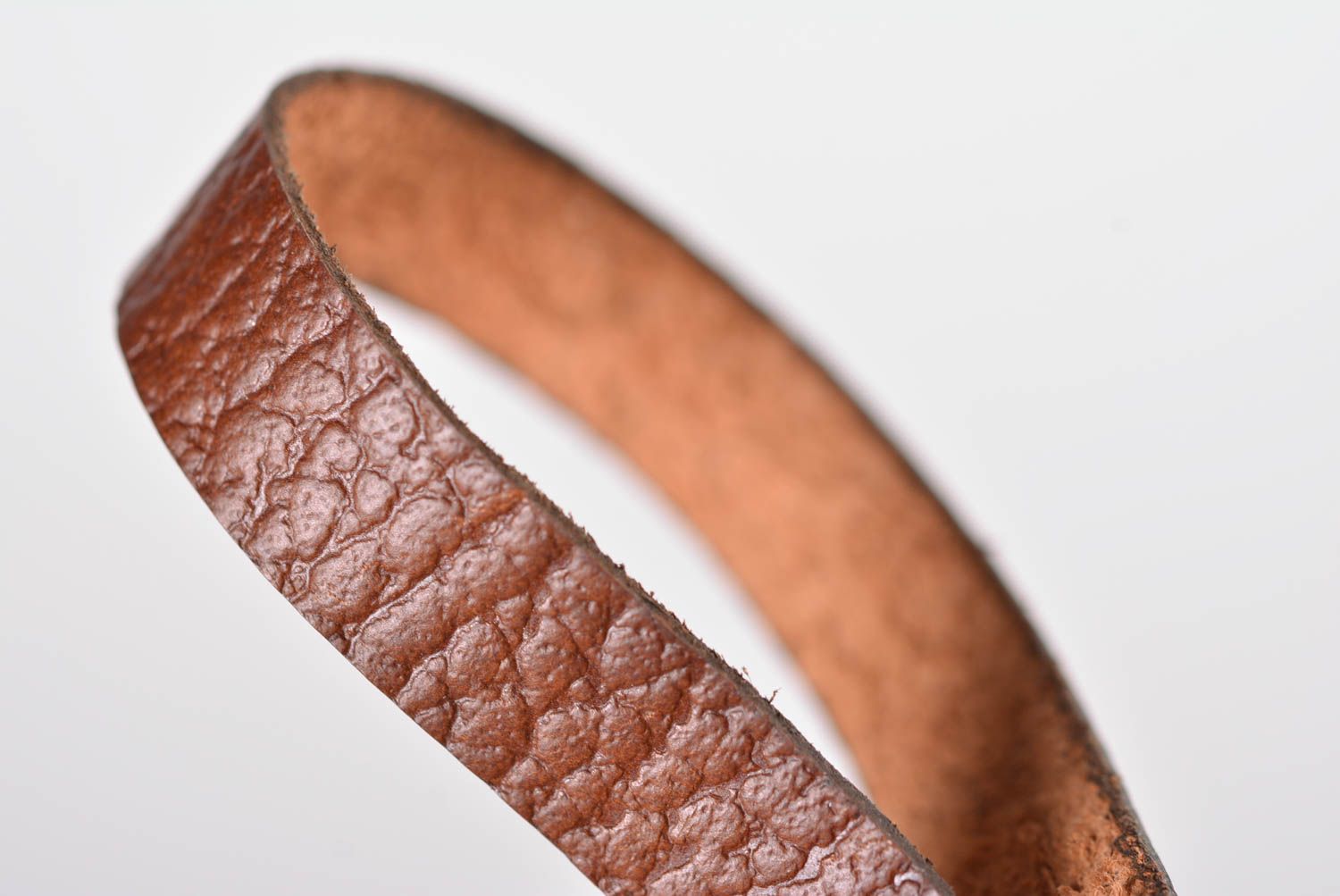 Bracelet cuir fait main Bracelet original fin marron Accessoire en cuir photo 4