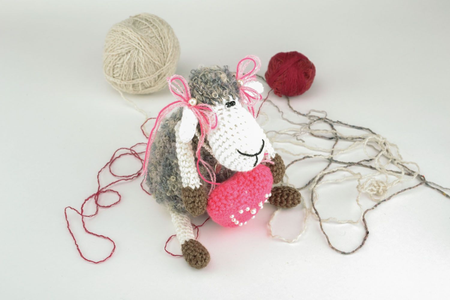 Designer crochet toy Sheep in Love photo 1