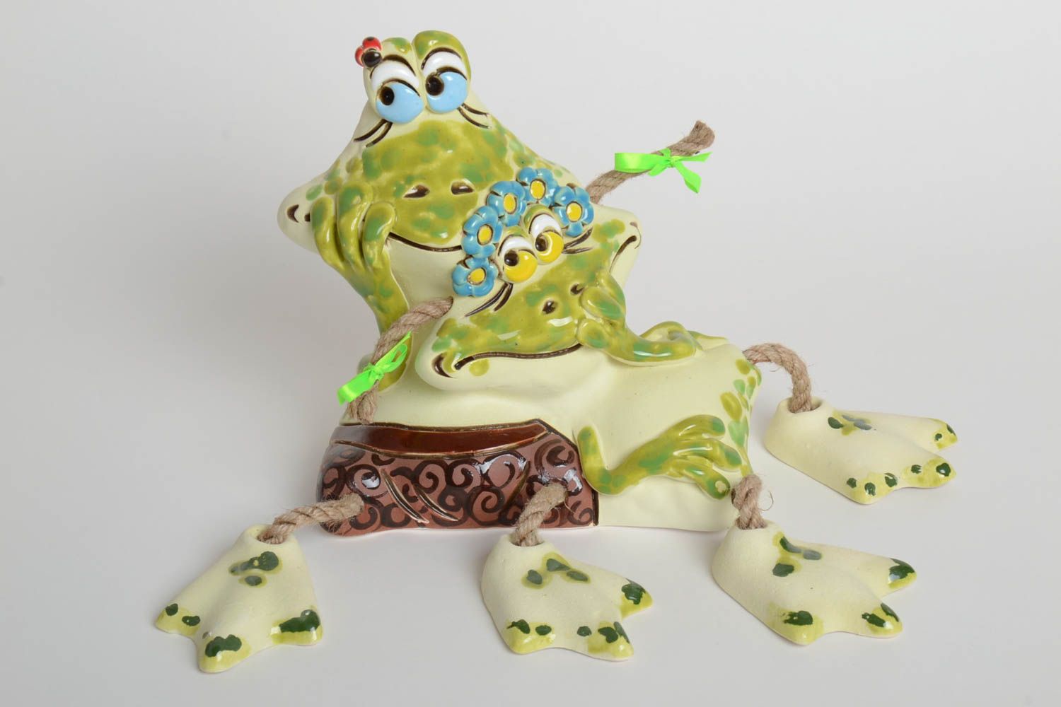 Tirelire céramique peinte Tirelire fait main deux grenouilles Déco maison photo 2