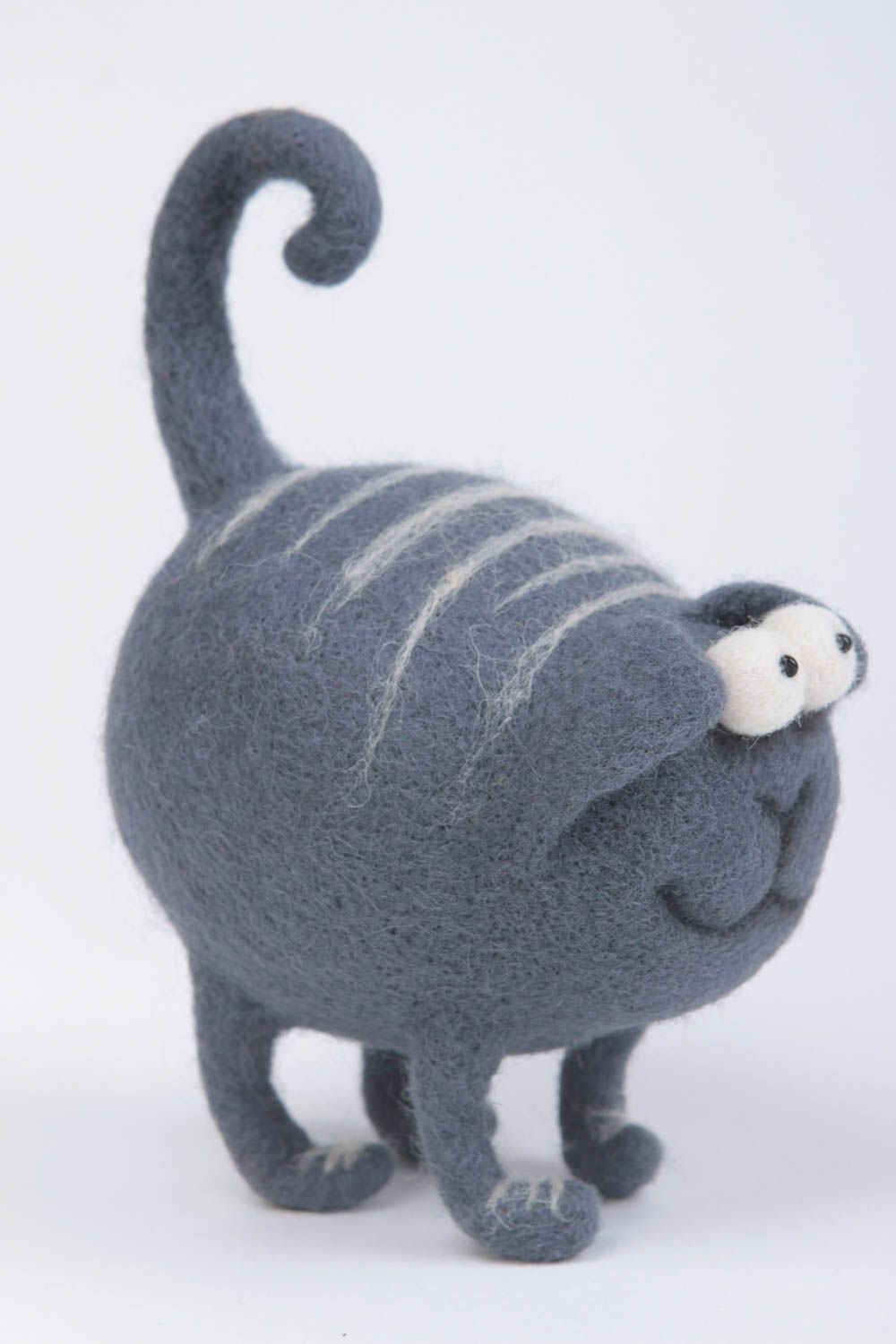 Peluche chat fait main Jouet enfant Décoration chambre enfant en laine design photo 2