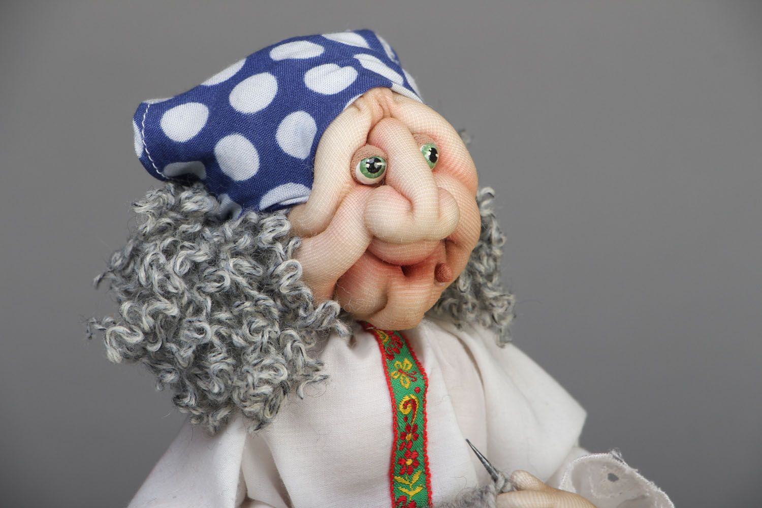 Чулочная кукла Бабка-ежка рукодельница фото 2