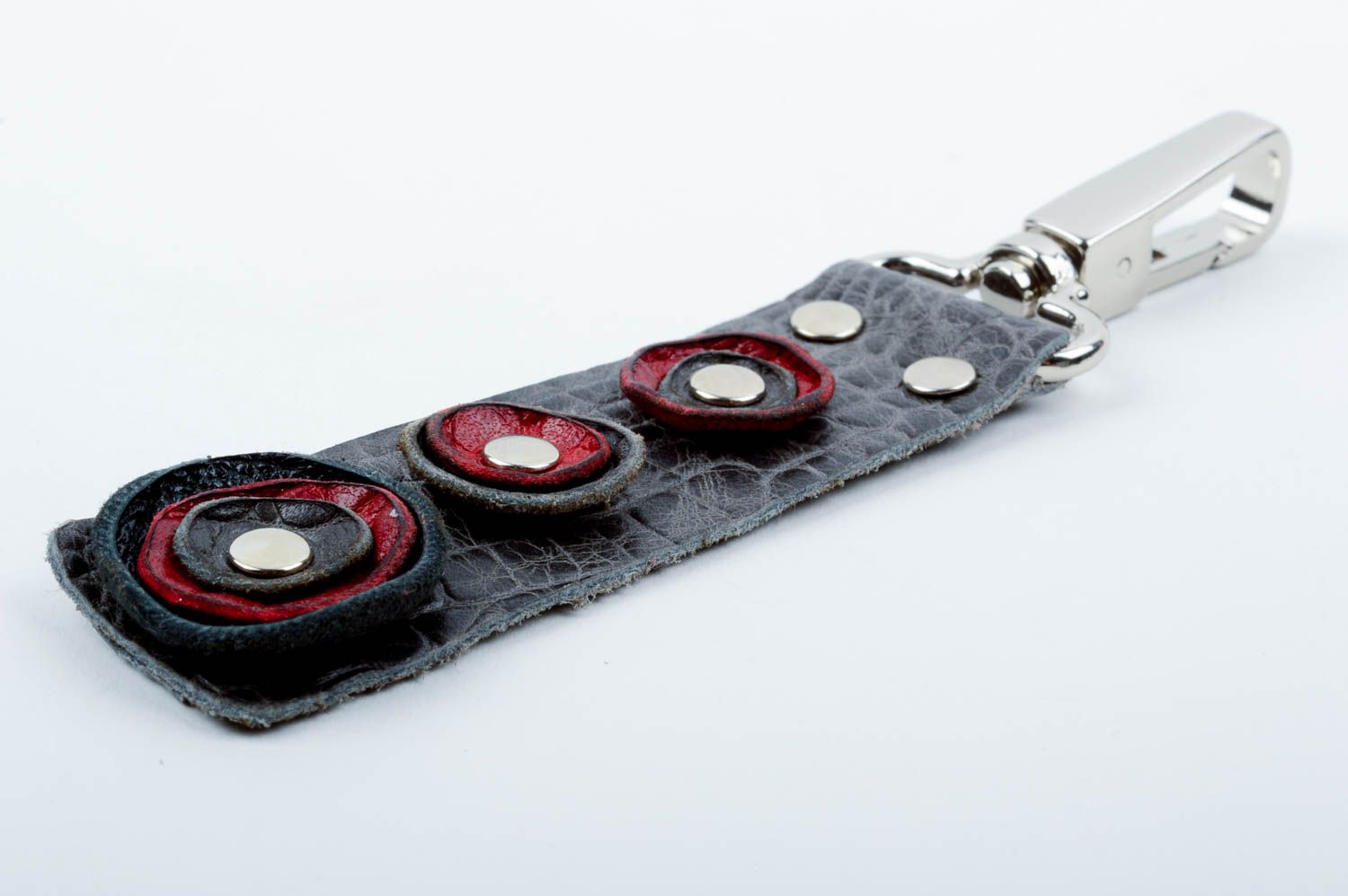 Llavero de cuero rojo y negro hecho a mano regalo original accesorio para llaves foto 3