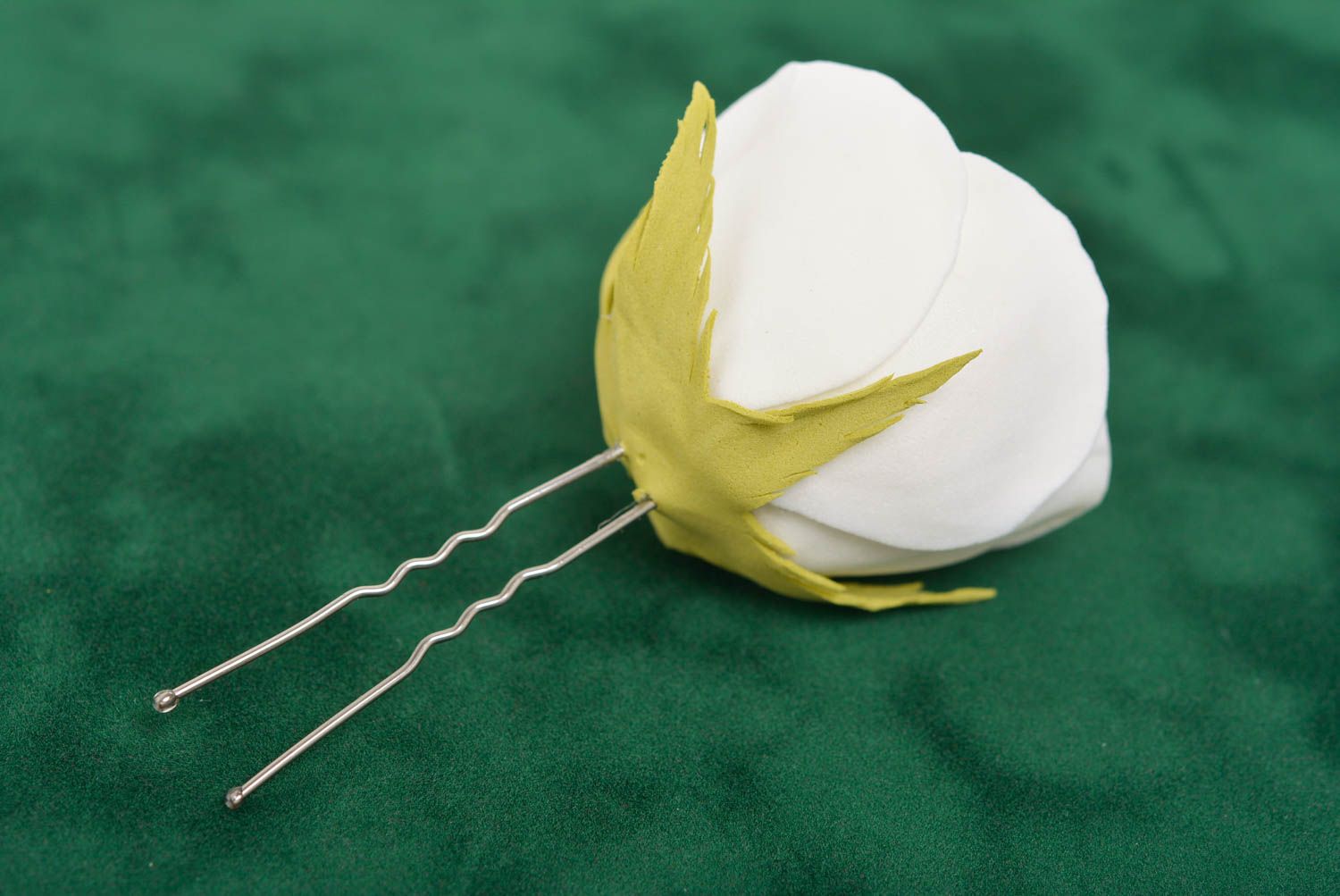 Handmade decorative hair pin with metal basis and foamiran white rose flower photo 3
