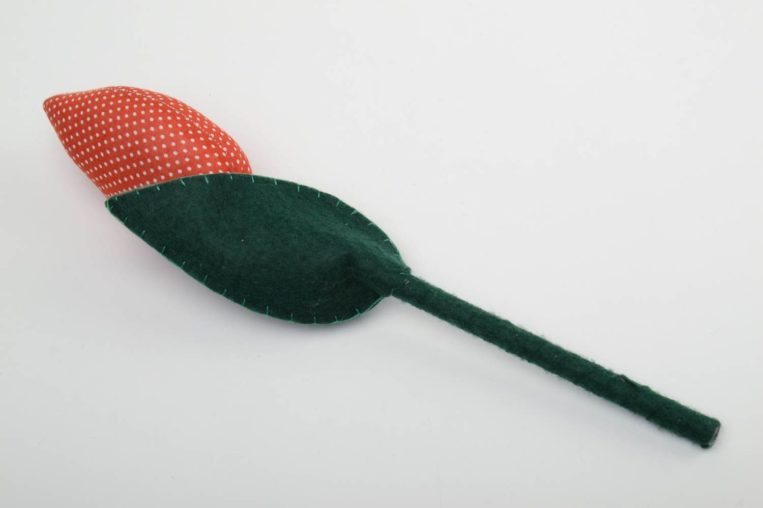 Künstlerische weiche Deko Tulpe aus Textil auf Holzbasis rot von Handarbeit  foto 4