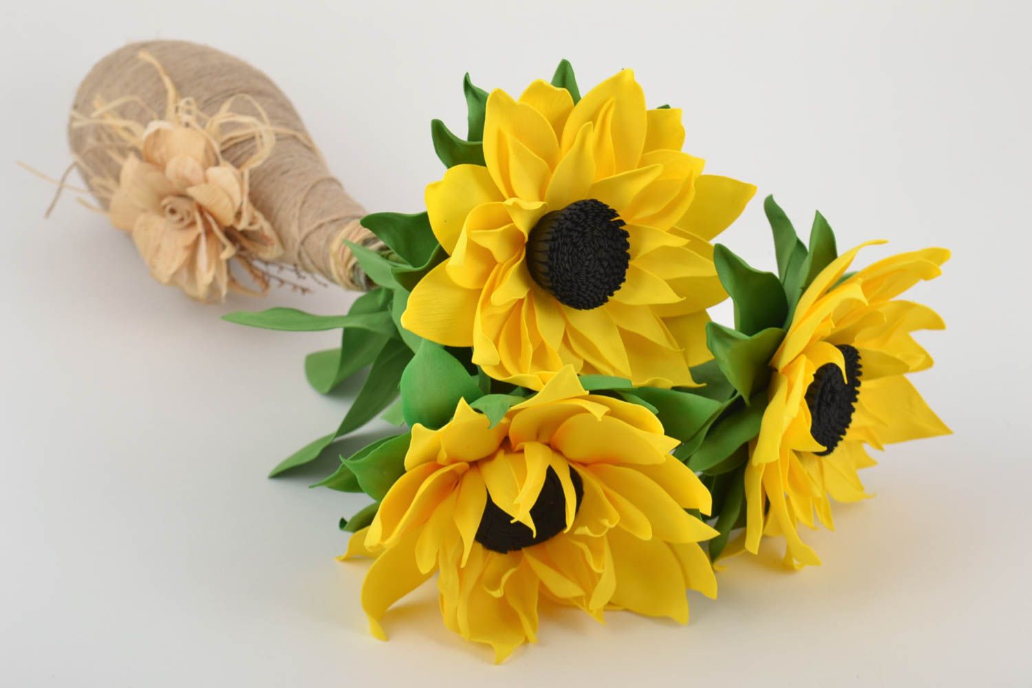Декоративный букет с цветами из фоамирана 3 штуки подсолнухи ручная работа фото 1