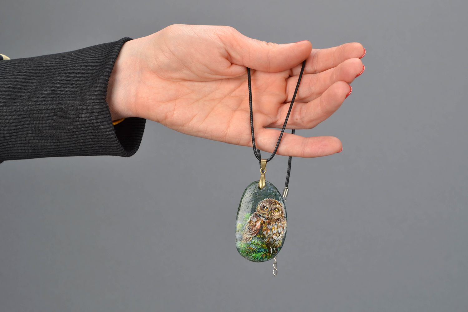 Unusual agate pendant with painting Owl photo 2