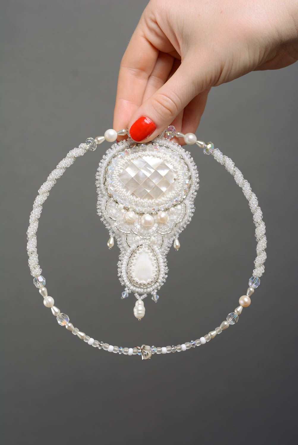 Ensemble de bijoux en perles de rocaille et perles blancs faits main 2 pièces photo 5