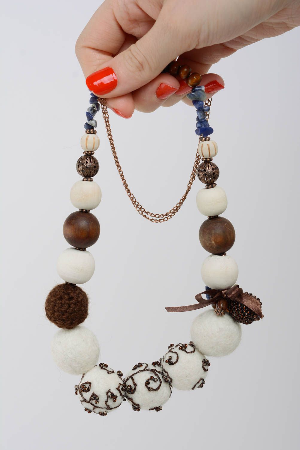 Beautiful necklace made of wool and felt white with brown handmade accessory photo 3