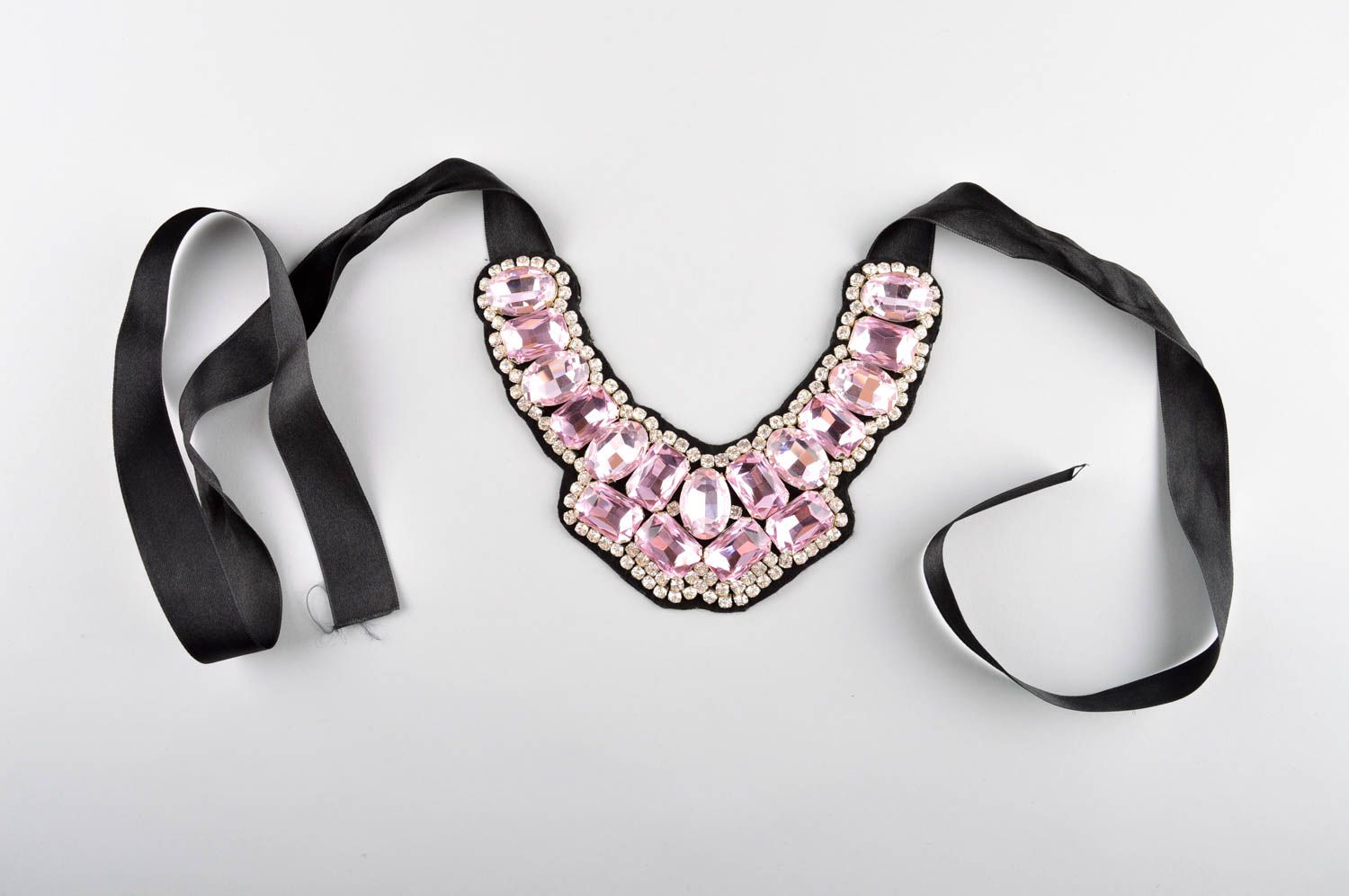 Stoff Halskette handgemachtes Damen Collier Designer Schmuck mit rosa Kristallen foto 5