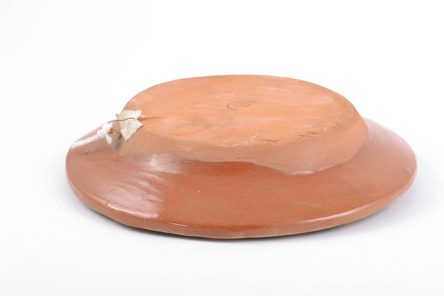 Керамическая тарелка покрытая глазурью с объемным декором настенная хэнд мэйд фото 5