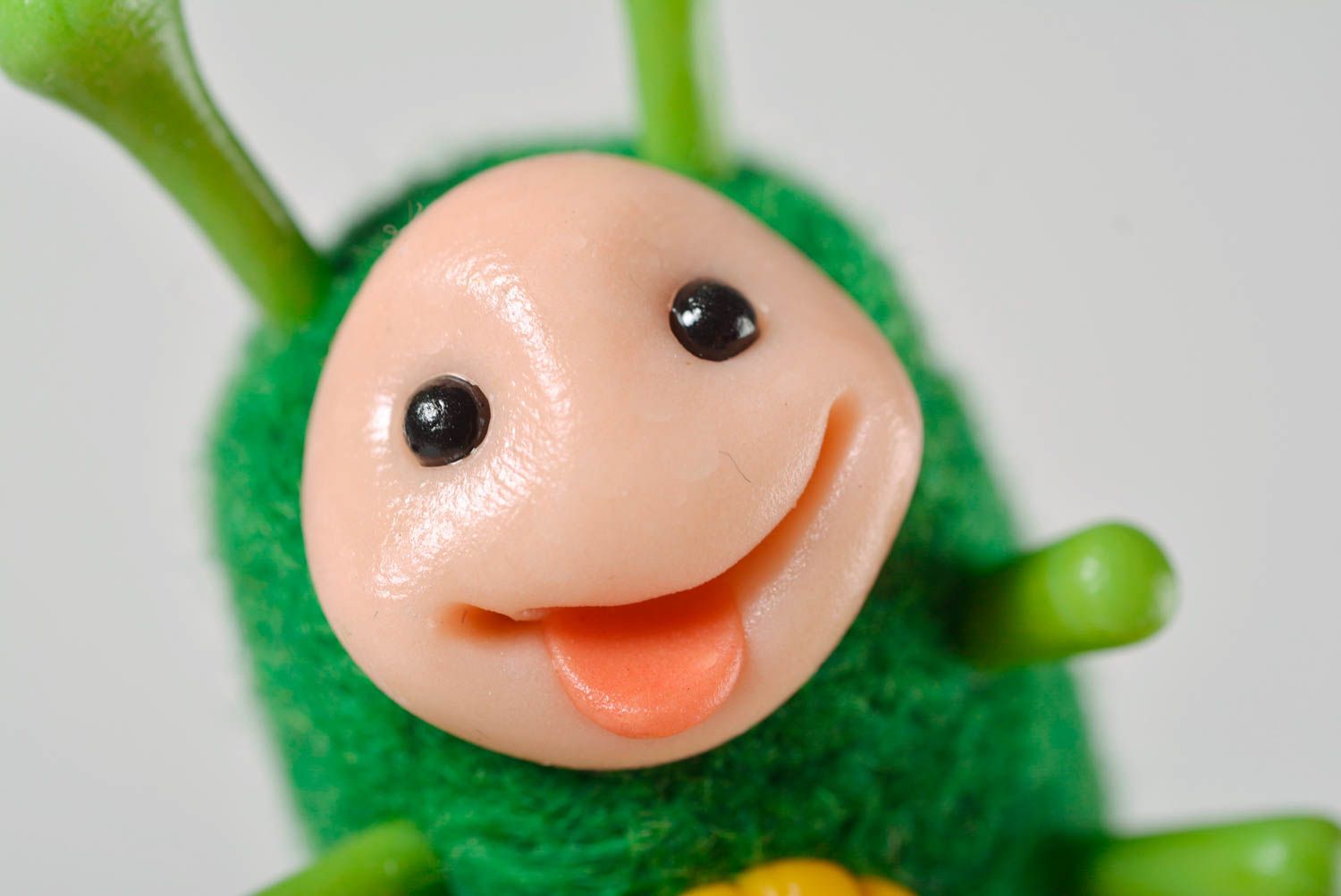 Handmade woolen green toy plastic designer figurine stylish statuette photo 2