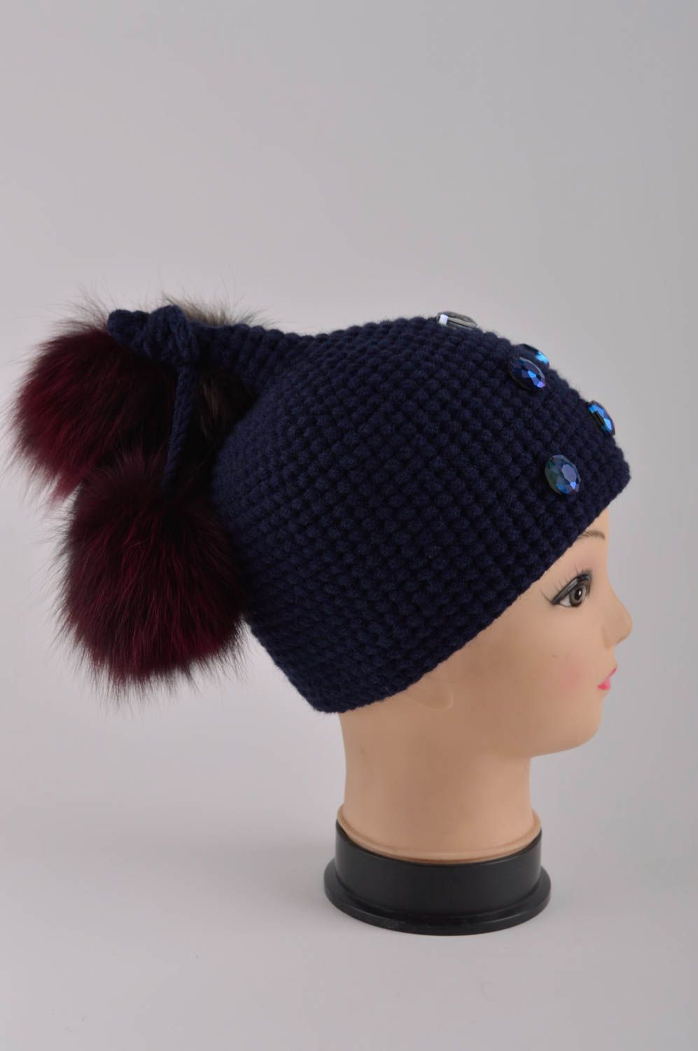 Шапка с мехом лисицы ручной работы зимняя шапка синяя красивая вязаная шапка фото 4