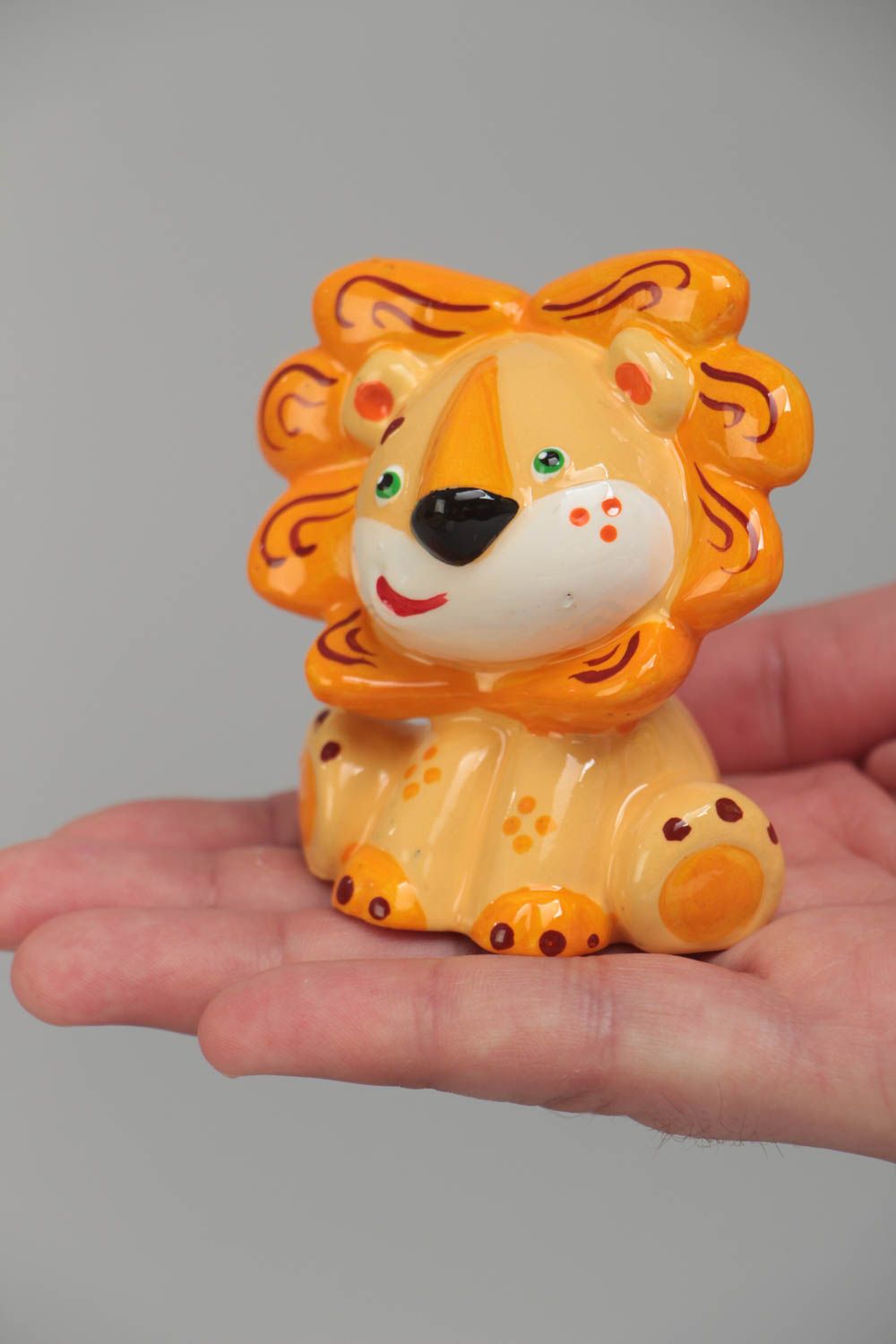 Orange bemalte Statuette Löwe aus Gips mit Acrylfarben schön lustig handgemacht foto 5