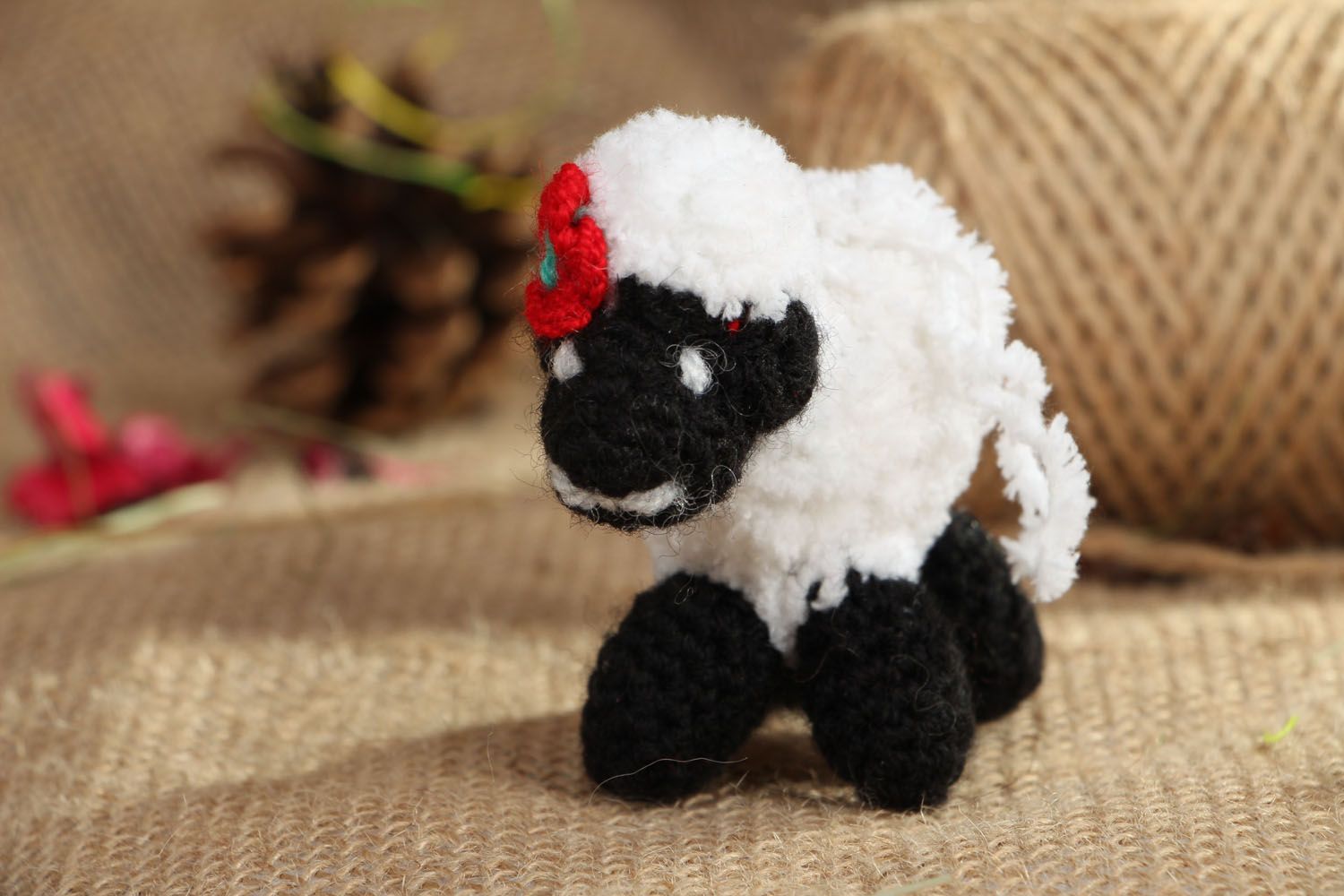Peluche tricotée au crochet à la main Mouton photo 4