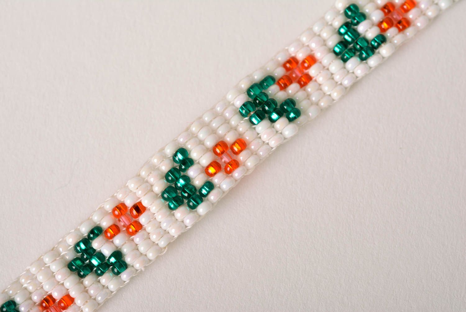 White cord floral beaded bracelet for young girls photo 3