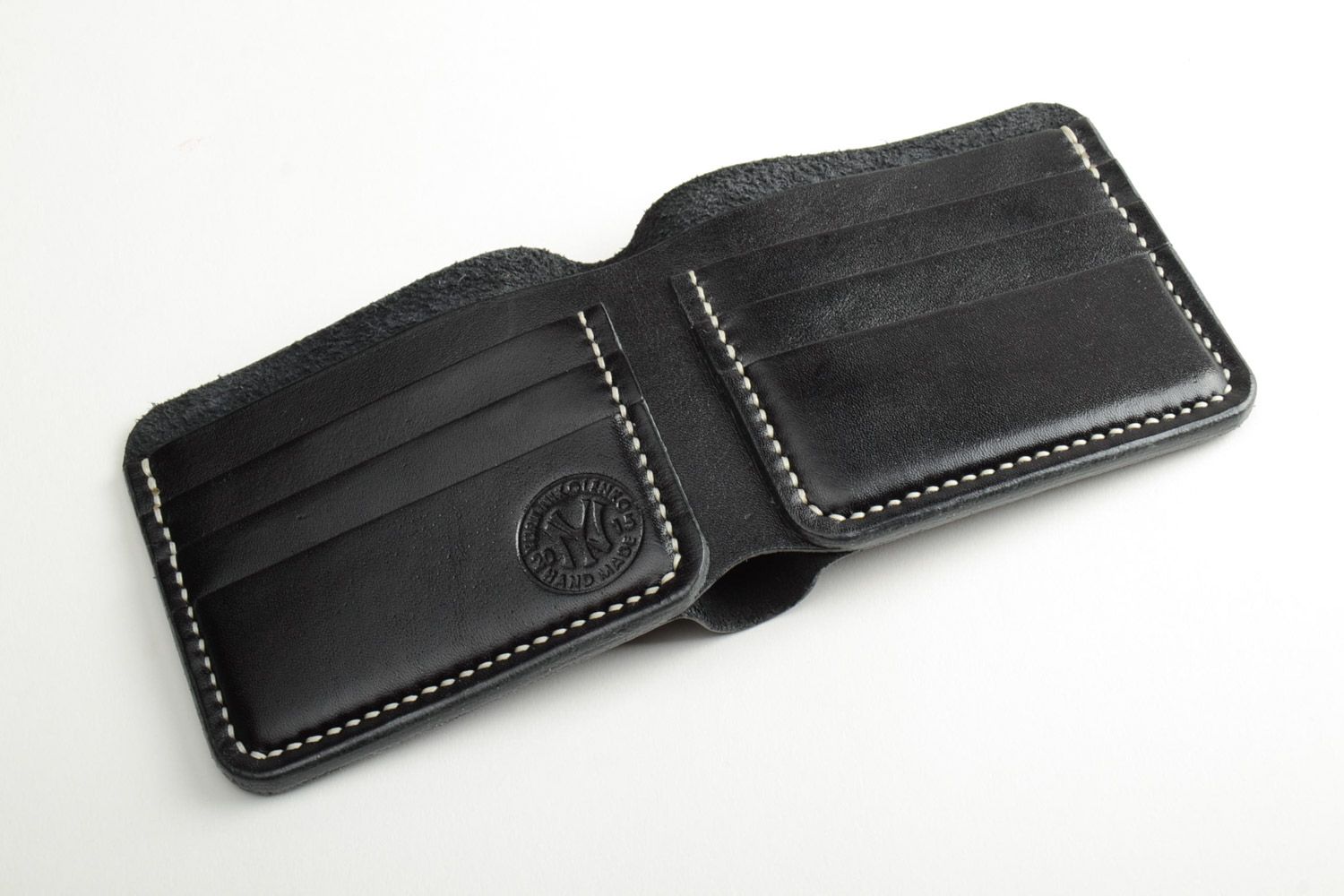 Черное портмоне из натуральной кожи ручной работы на 7 отделений мужское фото 3