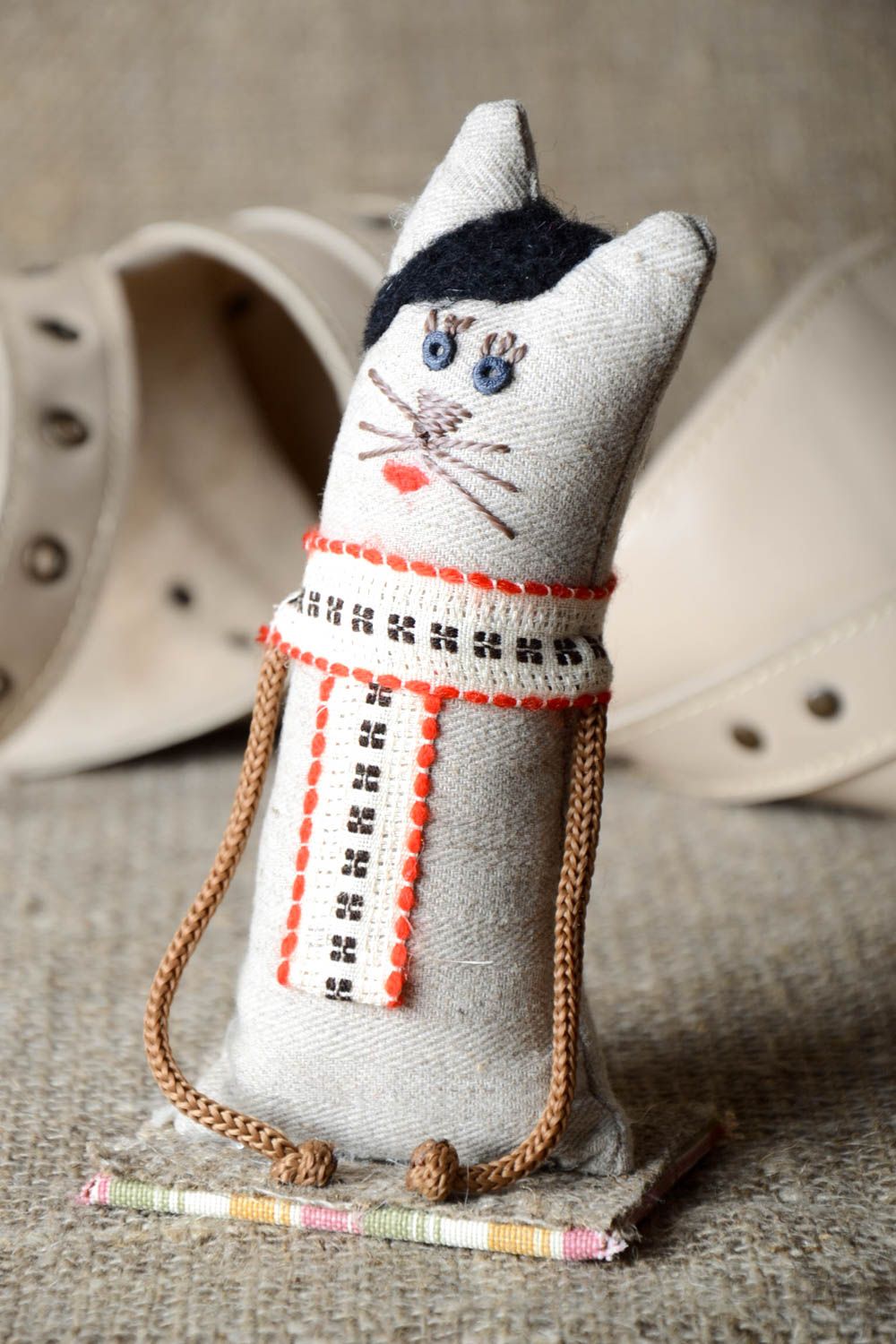 Котик фигурка ручной работы текстильный декор для дома необычный подарок ребенку фото 1