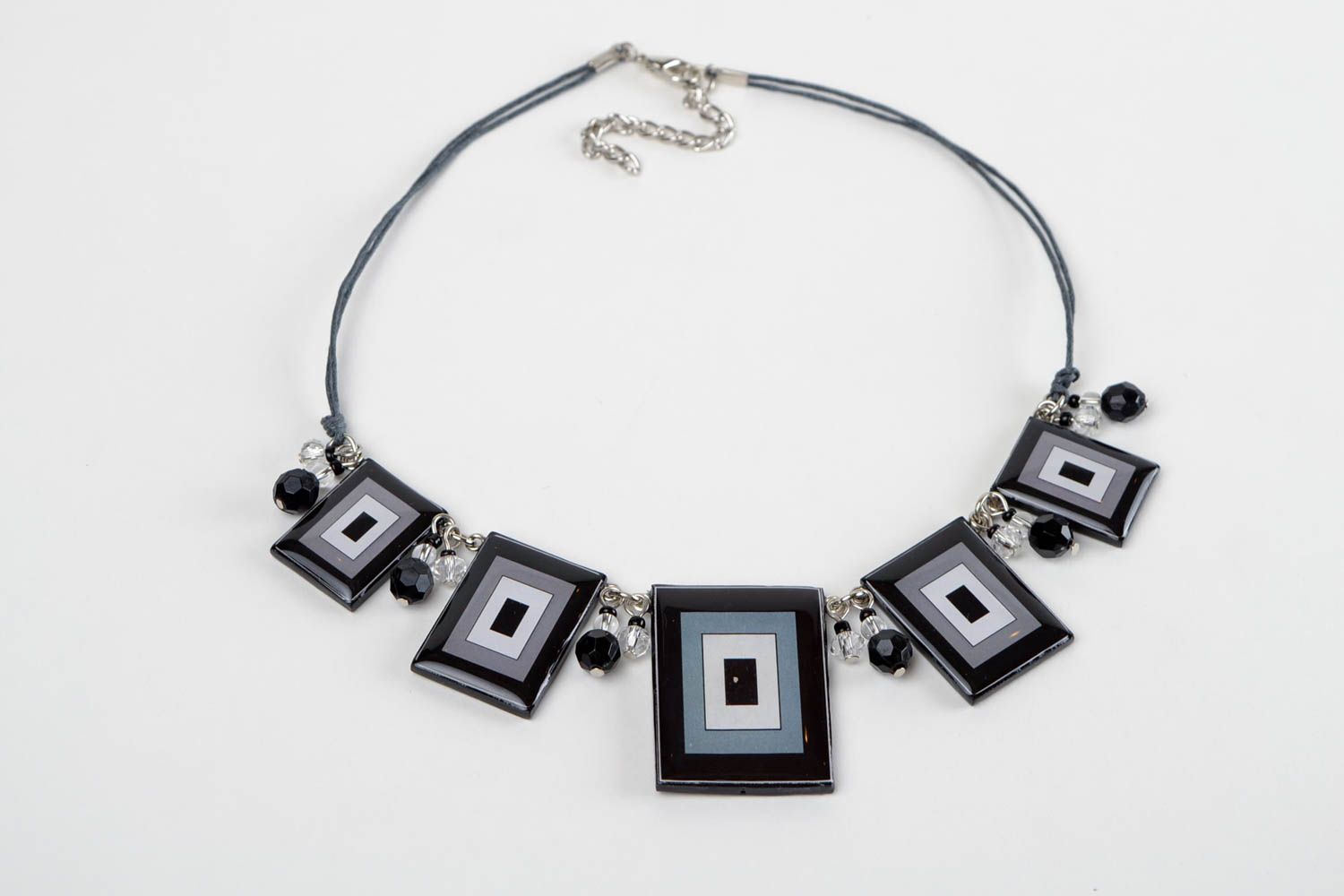 Handmade schwarzes Damen Collier Accessoire für Frauen Polymer Schmuck Geometrie foto 4