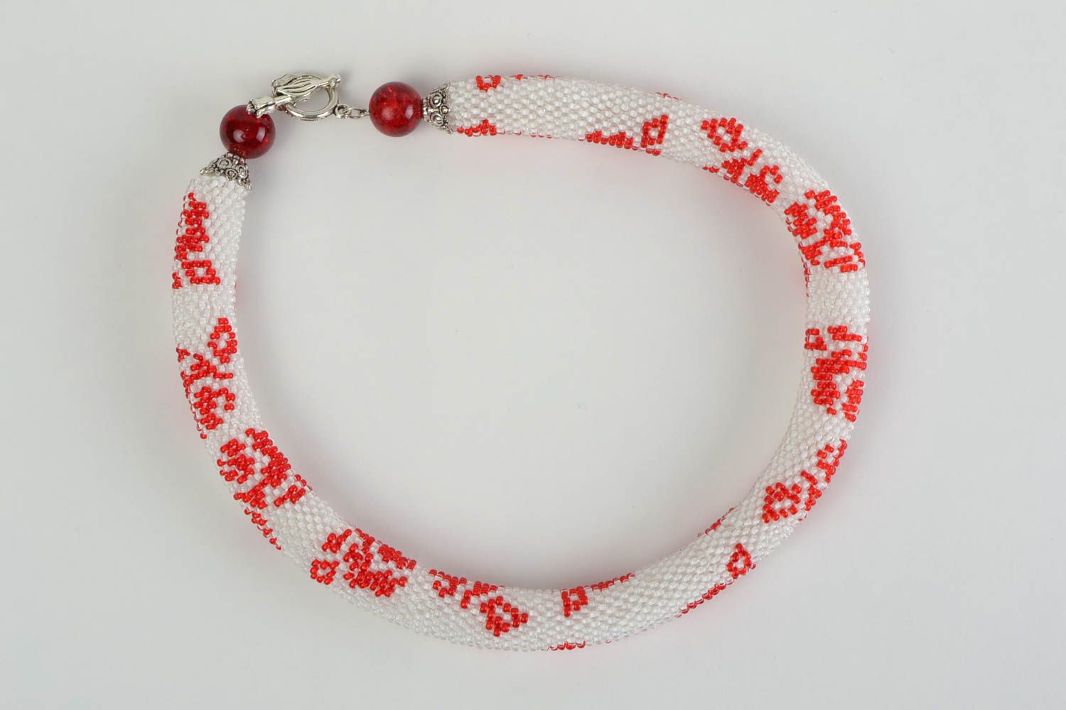 Beaded cord necklace white with red crocheted handmade accessory red rose photo 4
