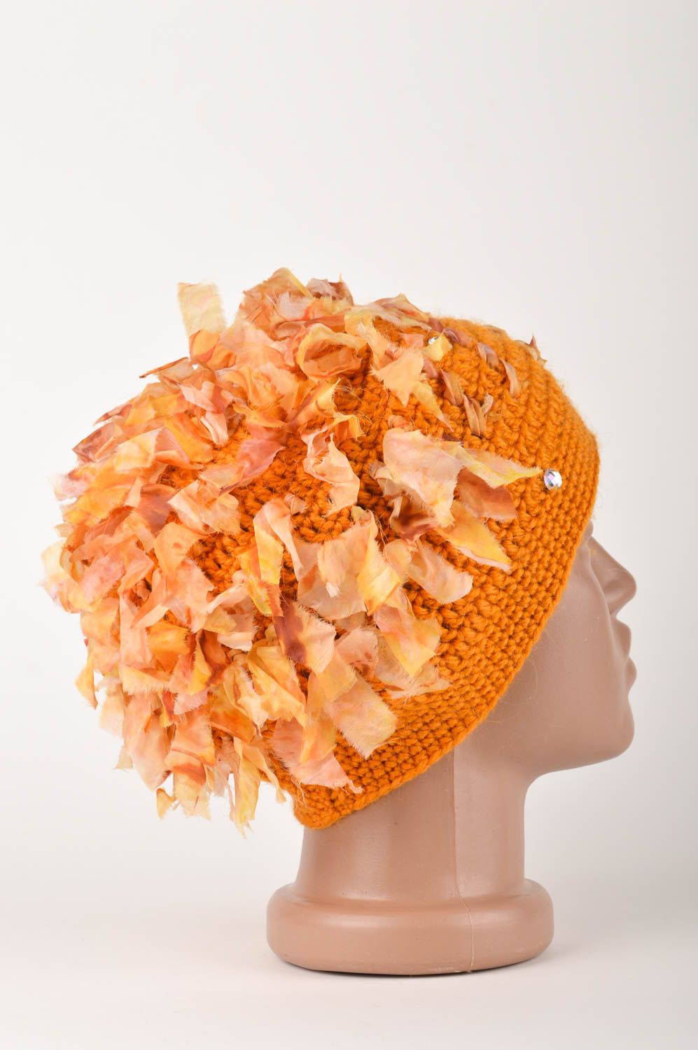 Bonnet orange en laine Bonnet fait main tricoté au crochet Vêtement femme photo 3