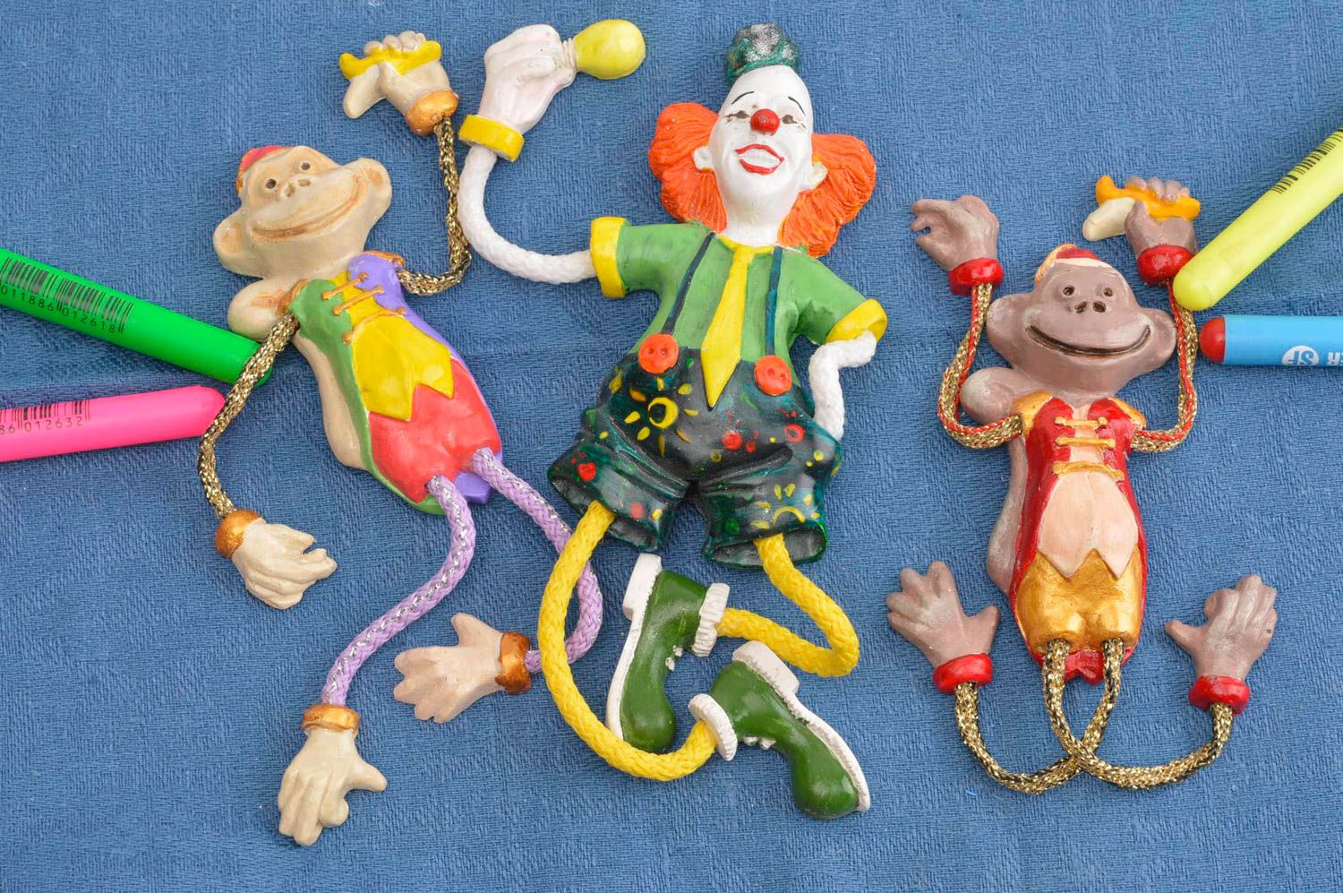 Magnets frigo faits main Magnets animaux Déco cuisine Clown et singes en plâtre photo 1