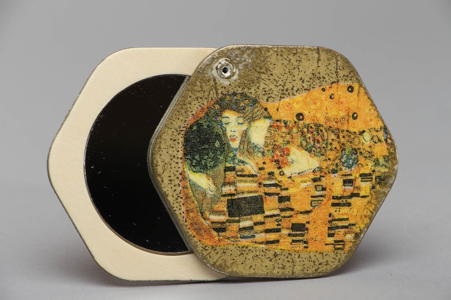 Espejo de bolsillo en engaste de madera, decoupage foto 2