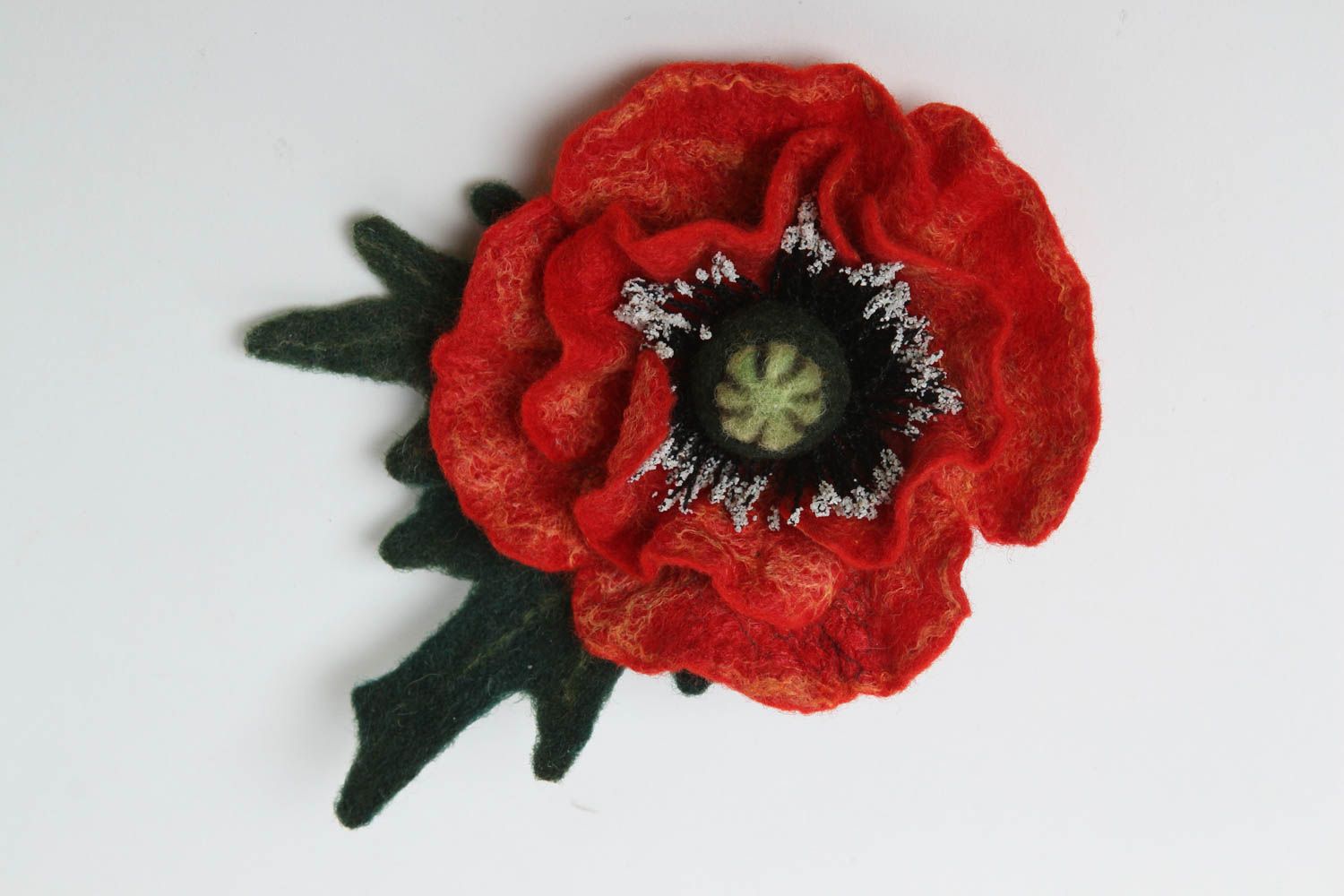 Broche fleure Bijou fait main Accessoire femme original laine design rouge  photo 2