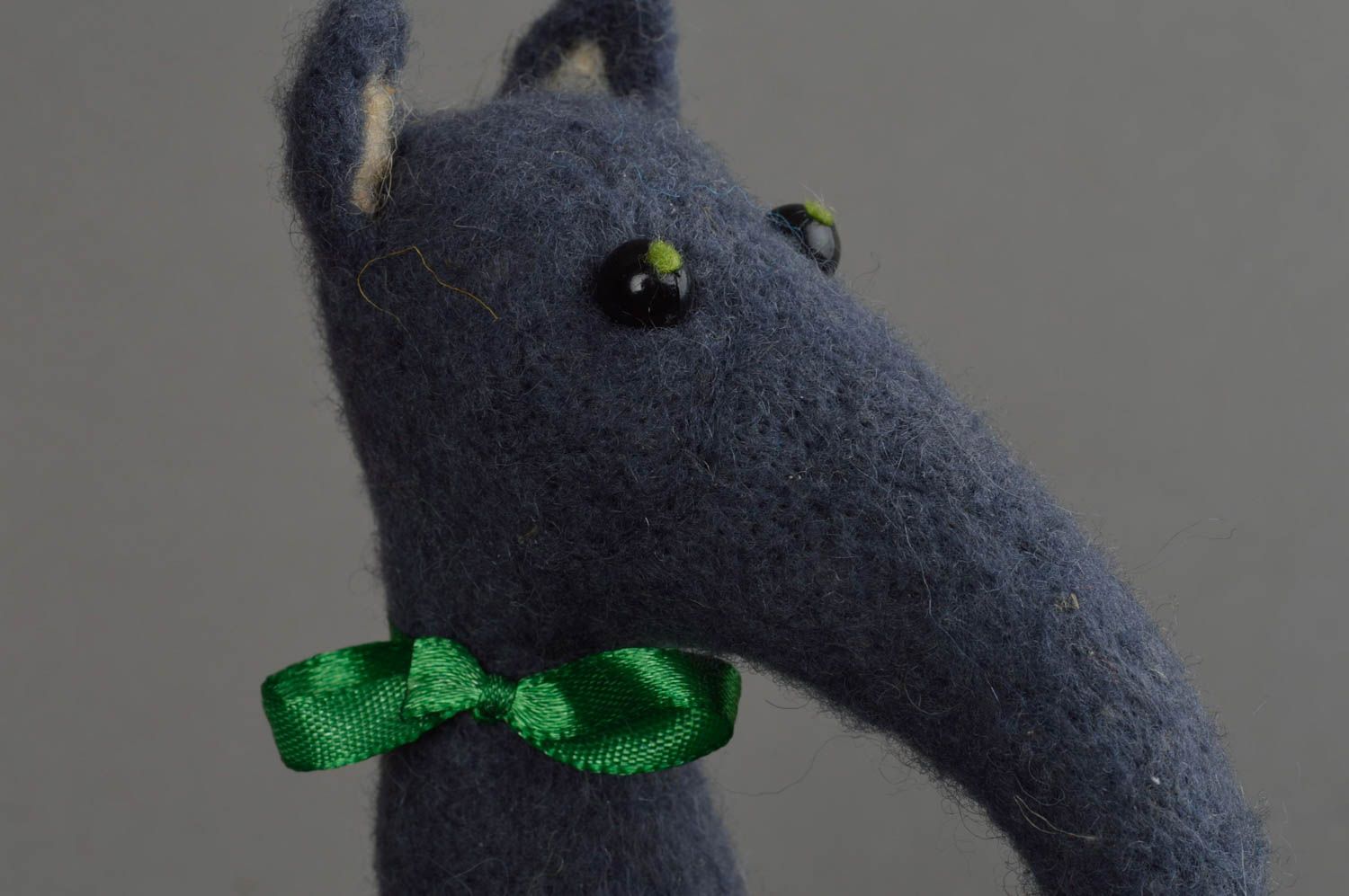 Lustiges Kuscheltier Maus mit langer Nase aus Wolle handmade für Geschenk foto 4