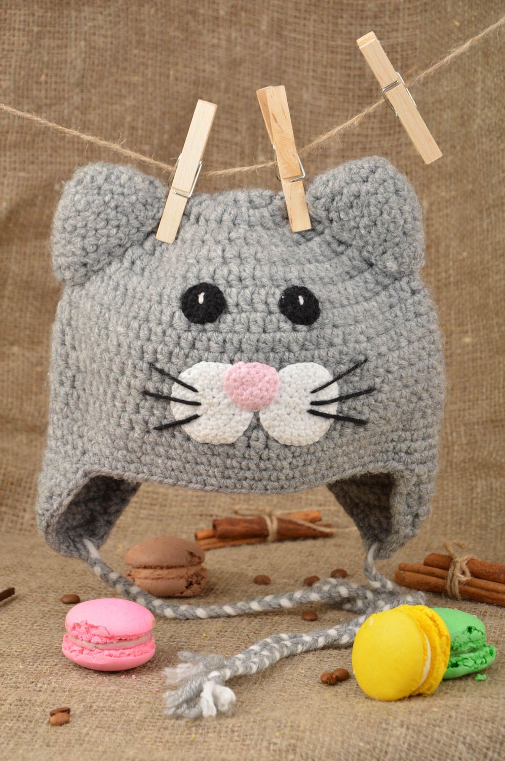 Joli bonnet tricoté fait main au crochet pour enfant en forme de chat gris photo 1