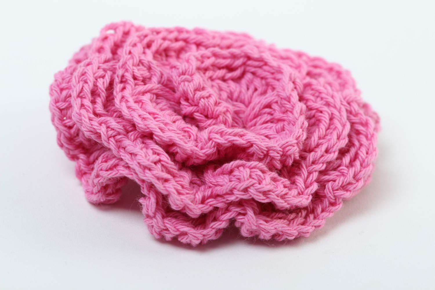 Fleur tricot faite main Fourniture bijoux rose en coton Création broche photo 3