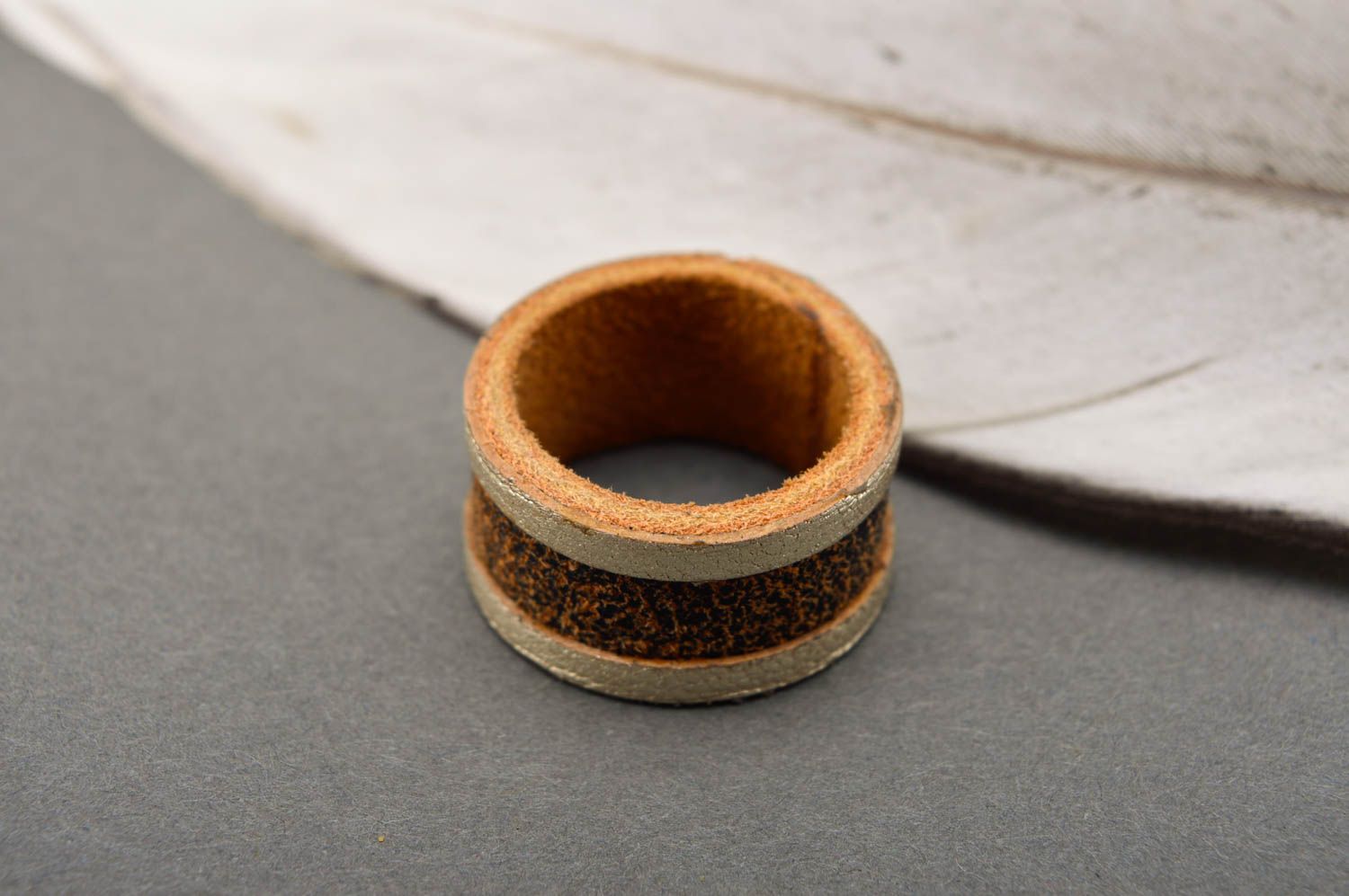 Кольцо из кожи кольцо ручной работы украшение из кожи аксессуар из кожи кольцо фото 1